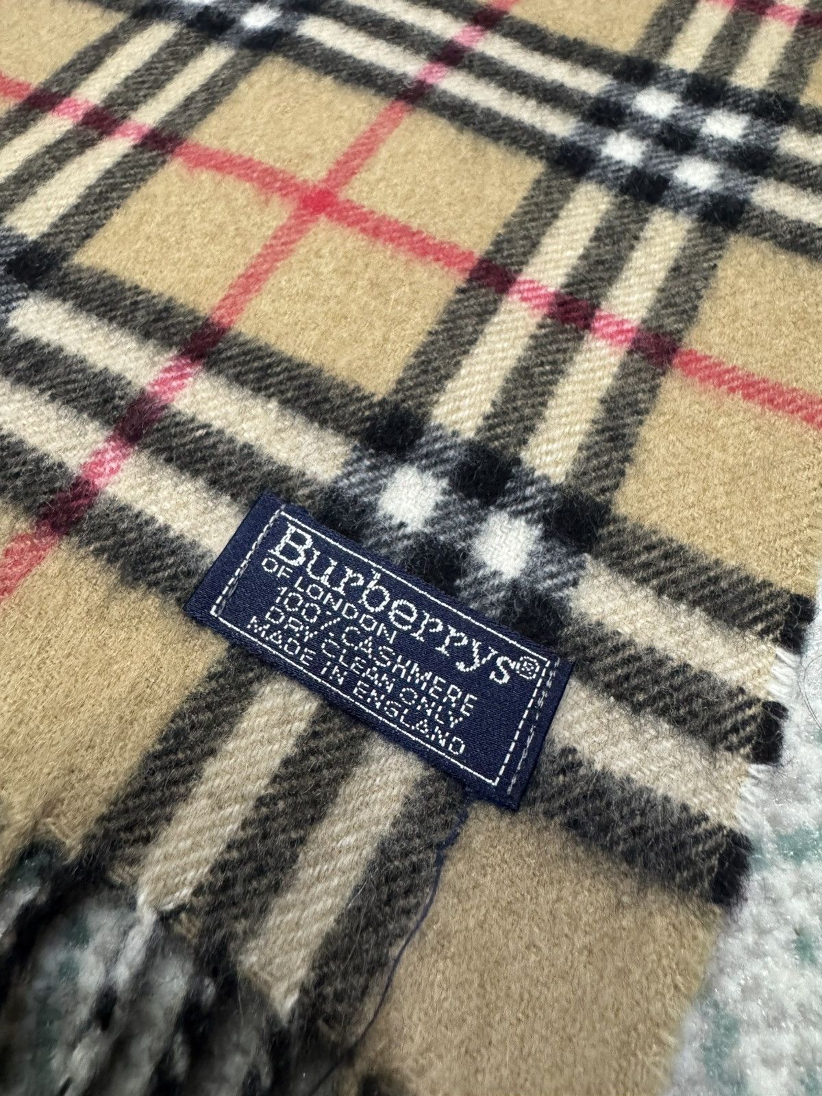 Burberry VINTAGE BURBERRY NOVA CHECK CASHMERE SCARF MUFFLER Size ONE SIZE - 3 Thumbnail