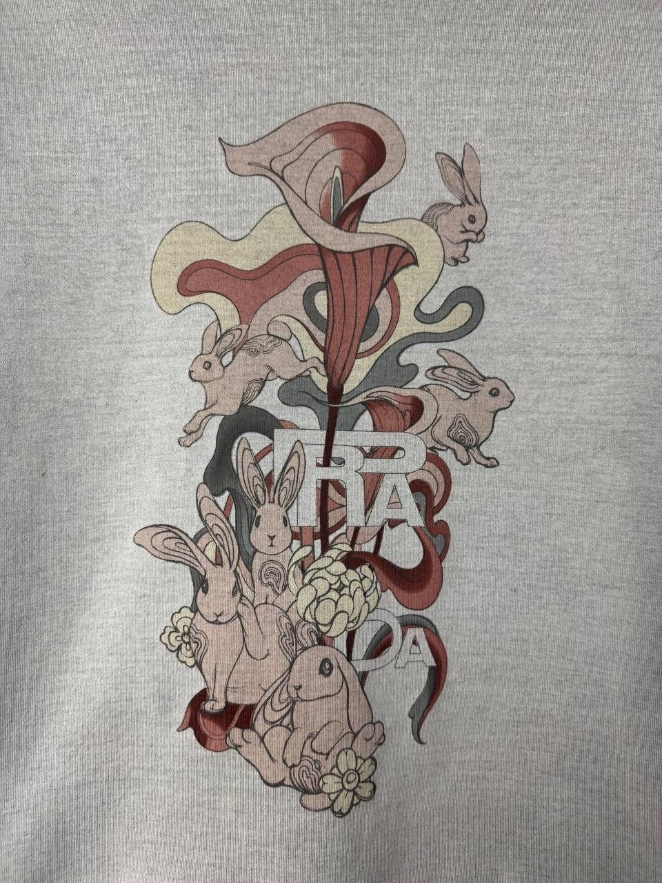 Prada FW17 Prada Bunny Print Short-Sleeved Sweatshirt Size L / US 10 / IT 46 - 10 Thumbnail
