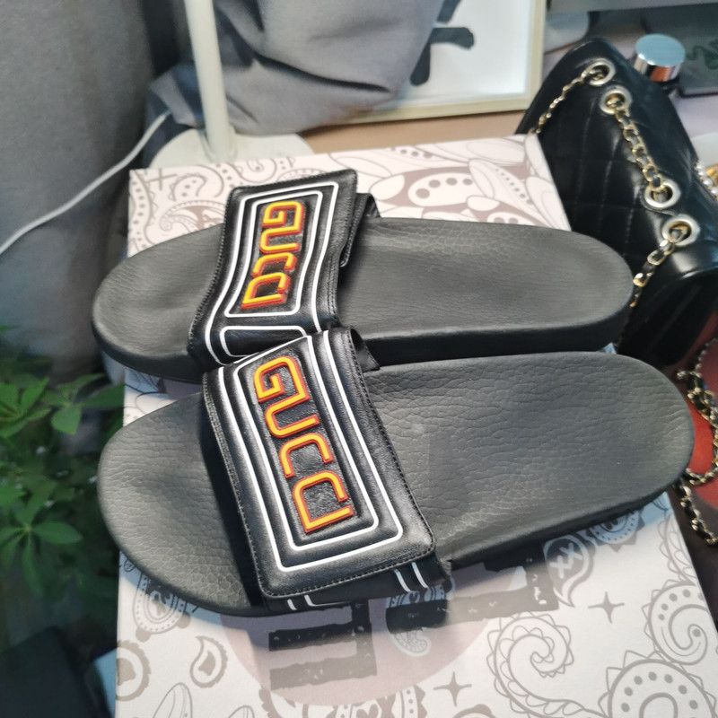 Gucci Gucci Black Logo Leather Slides Size US 8.5 / EU 41-42 - 1 Thumbnail