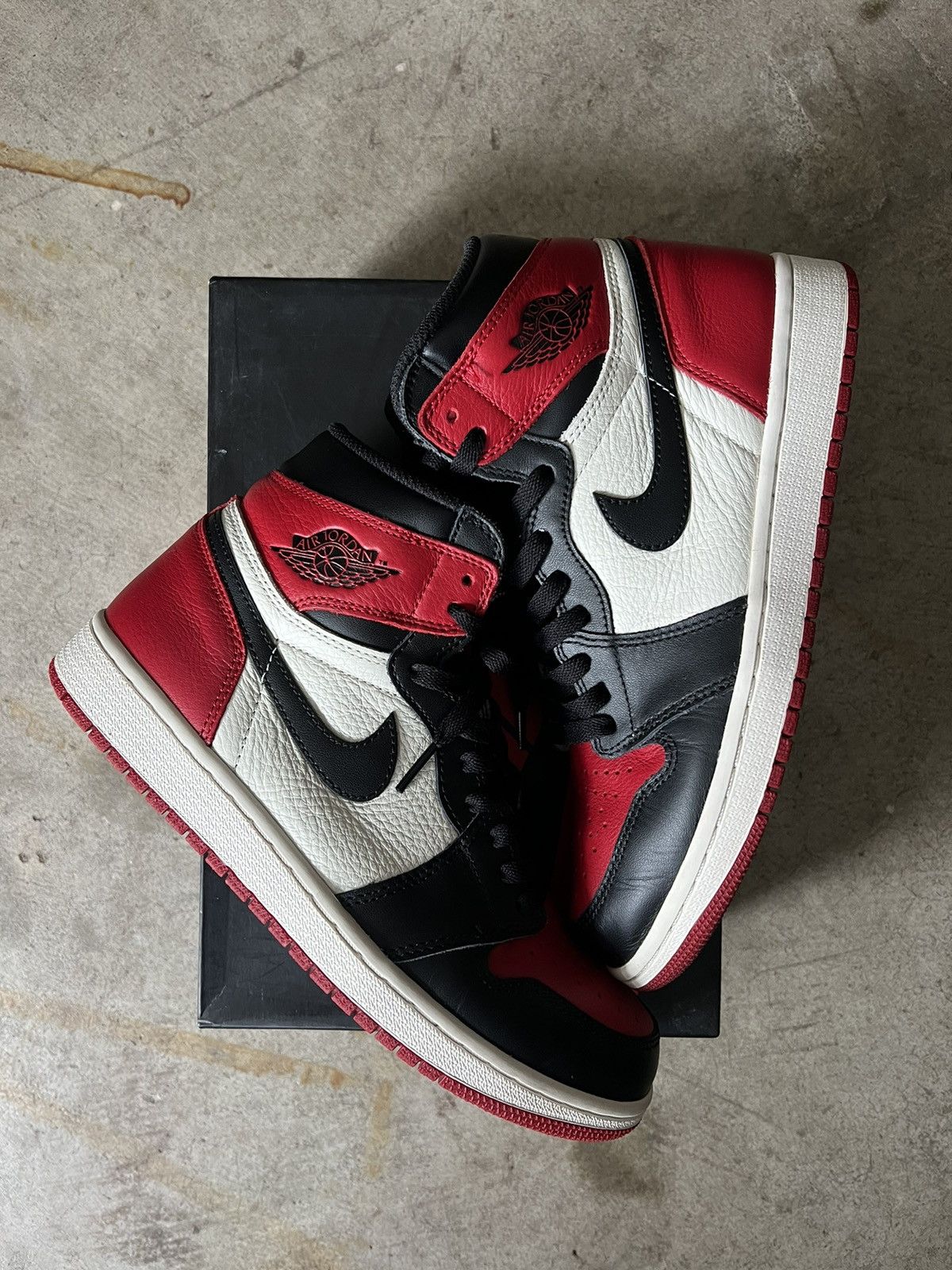 Jordan Brand Jordan 1 High Bred Toe Size US 8.5 / EU 41-42 - 1 Thumbnail