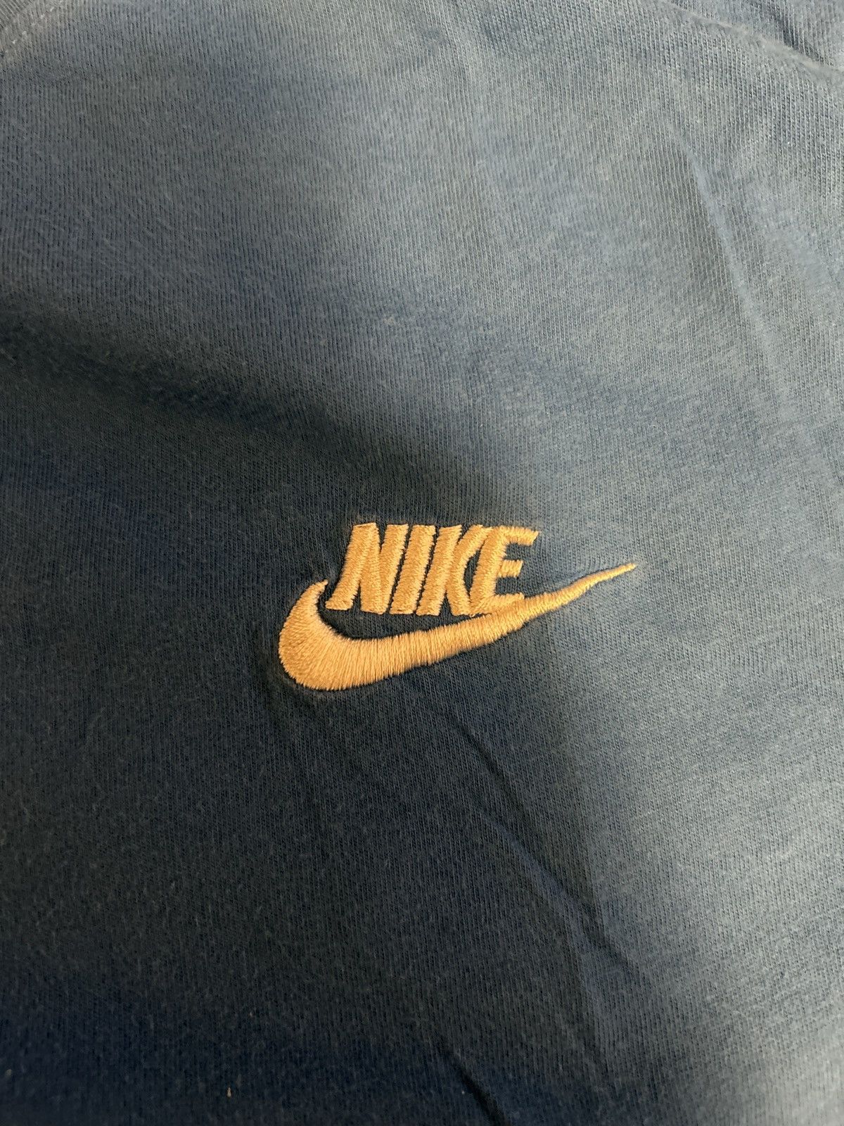 Nike Nike T Shirt Embroidered Logo Size US L / EU 52-54 / 3 - 2 Thumbnail
