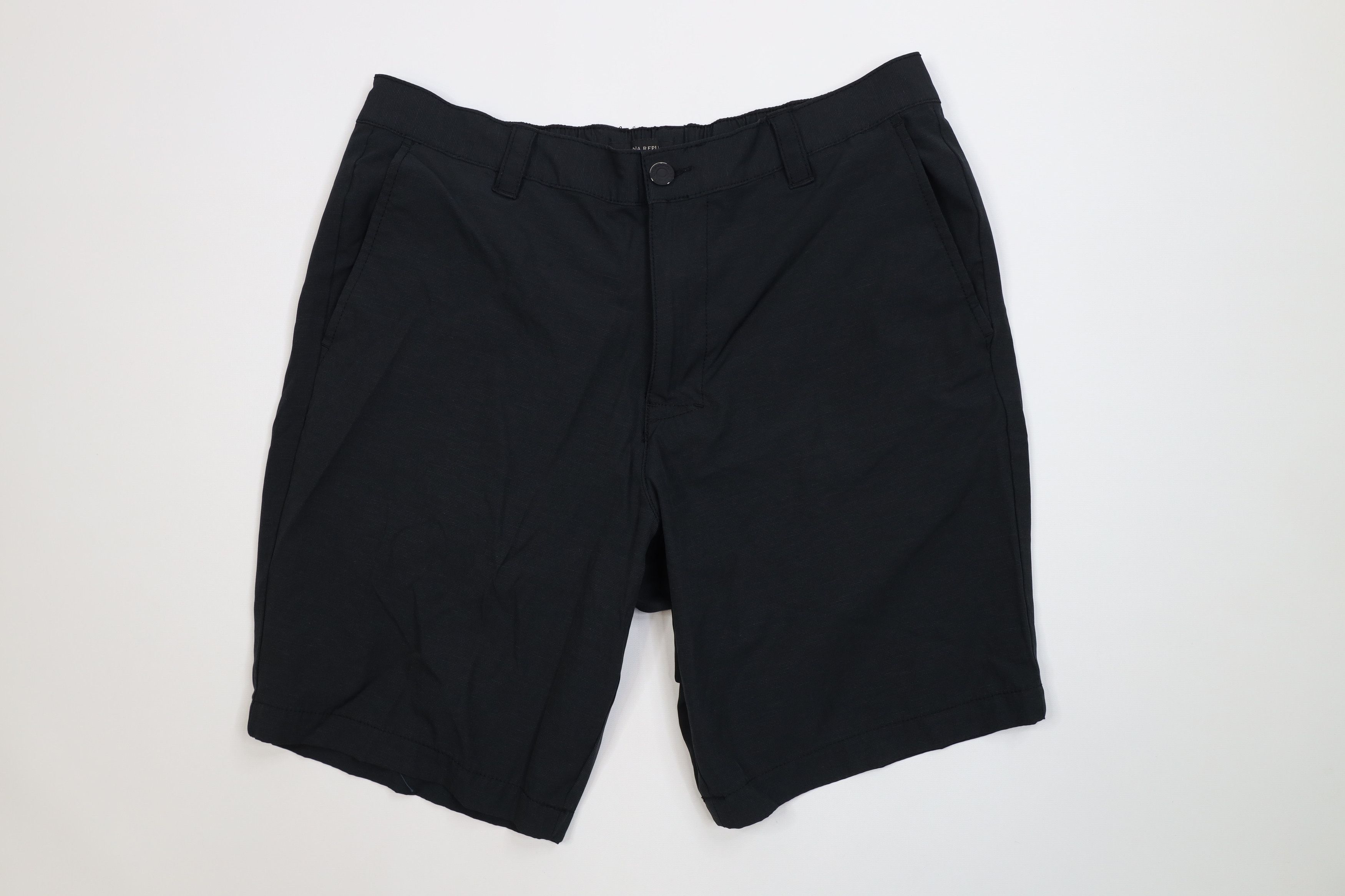 Banana Republic Banana Republic Stretch Above Knee Chino Golf Shorts Black Size US 36 / EU 52 - 1 Thumbnail