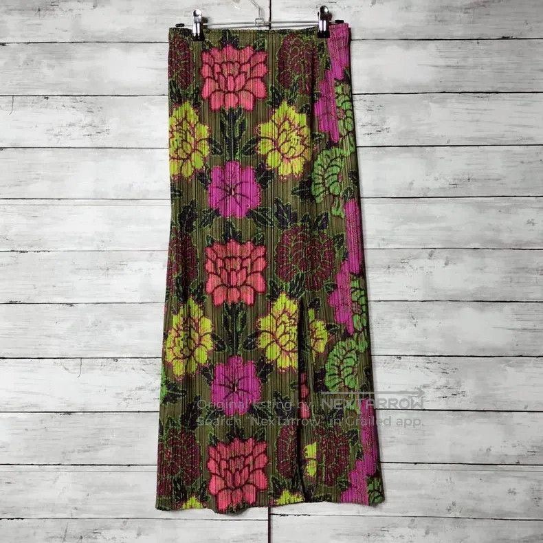 Issey Miyake Issey Miyake size:3 Peony Flower Midi Skirt Size 22" - 1 Thumbnail