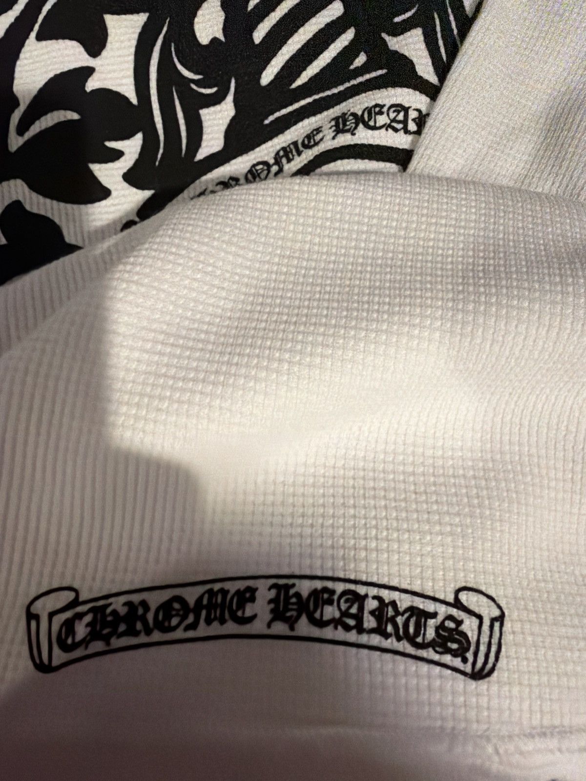 Chrome Hearts Chrome hearts thermal long sleeve white black vine dagger Size US L / EU 52-54 / 3 - 5 Thumbnail
