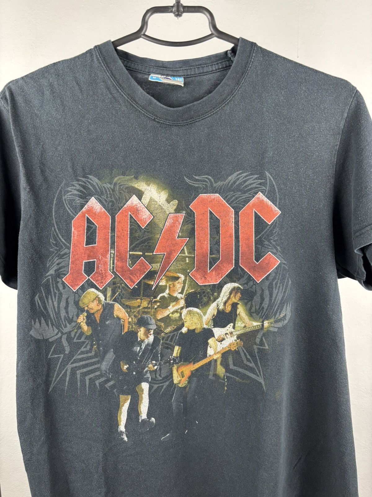 Band Tees AC/DC Black Ice 2010 Tour t shirt size M Size US M / EU 48-50 / 2 - 2 Thumbnail