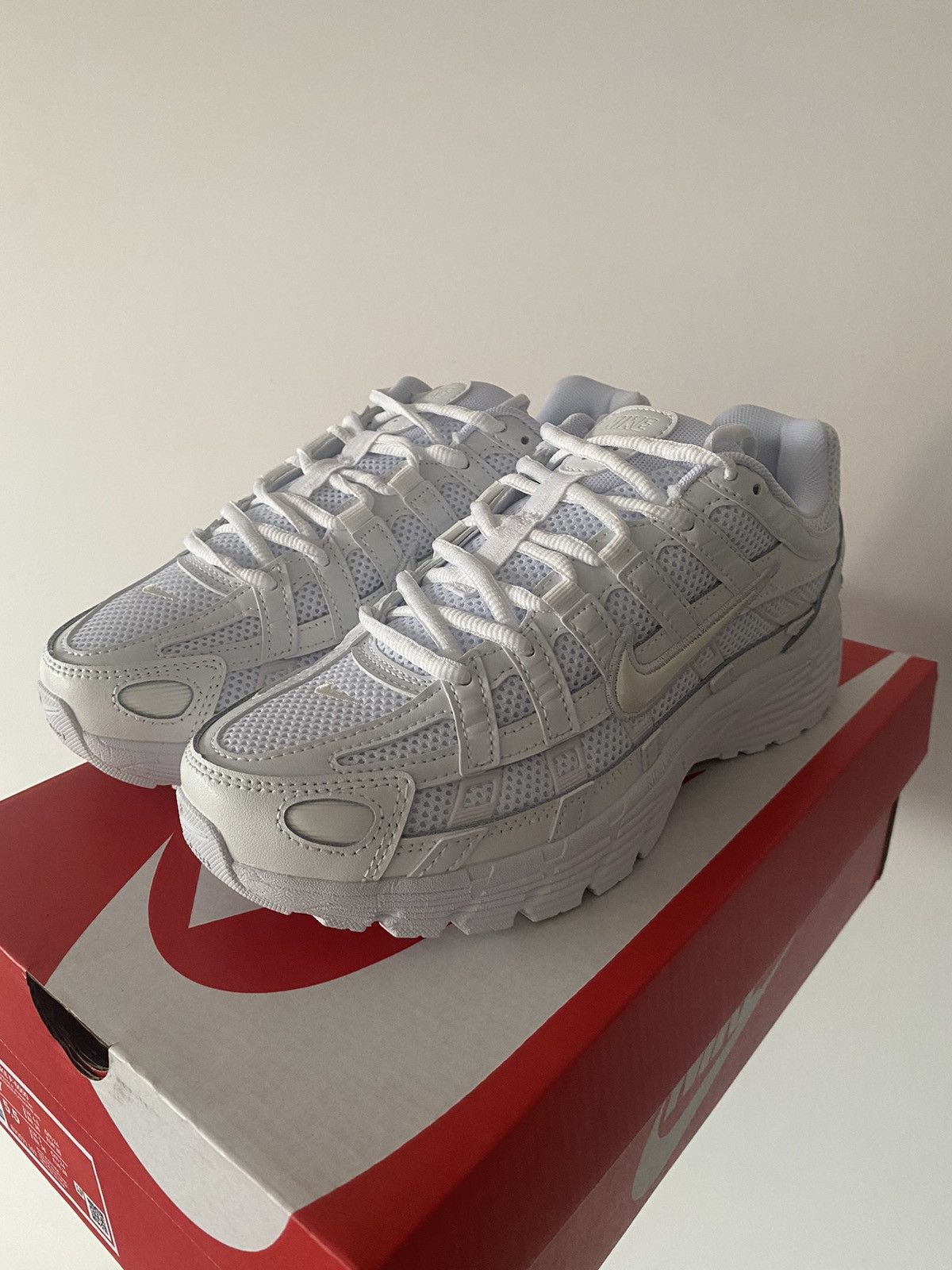 Nike Nike P-6000 WHITE-PLATINUM TINT 38eur size Size US 8 / IT 38 - 1 Thumbnail
