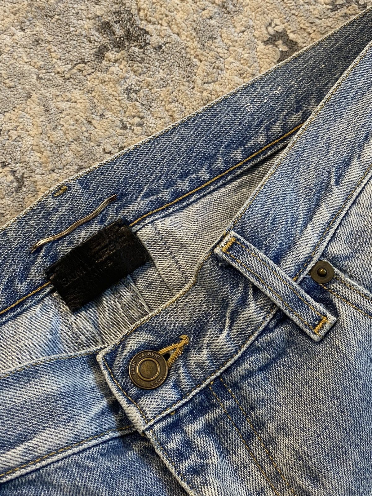 Saint Laurent Paris Saint Laurent AW15 Lightwash Knee Repaired Denim Size US 33 - 6 Thumbnail