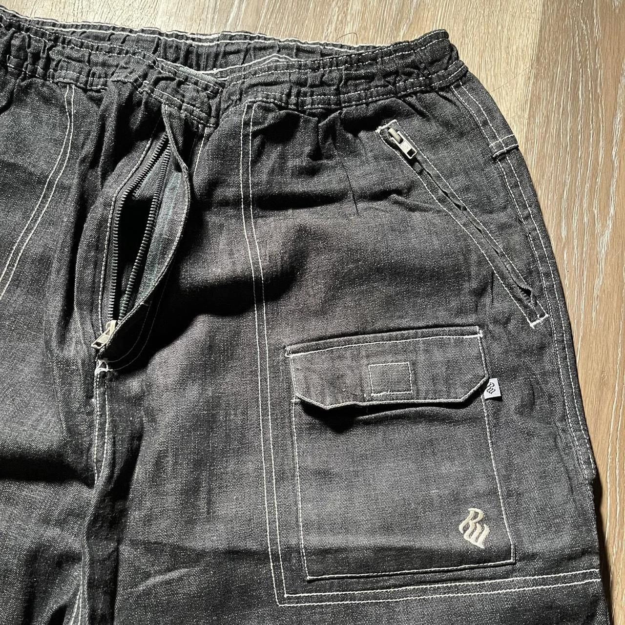 Rocawear vintage baggy black rocawear cargo jorts Size US 36 / EU 52 - 6 Thumbnail