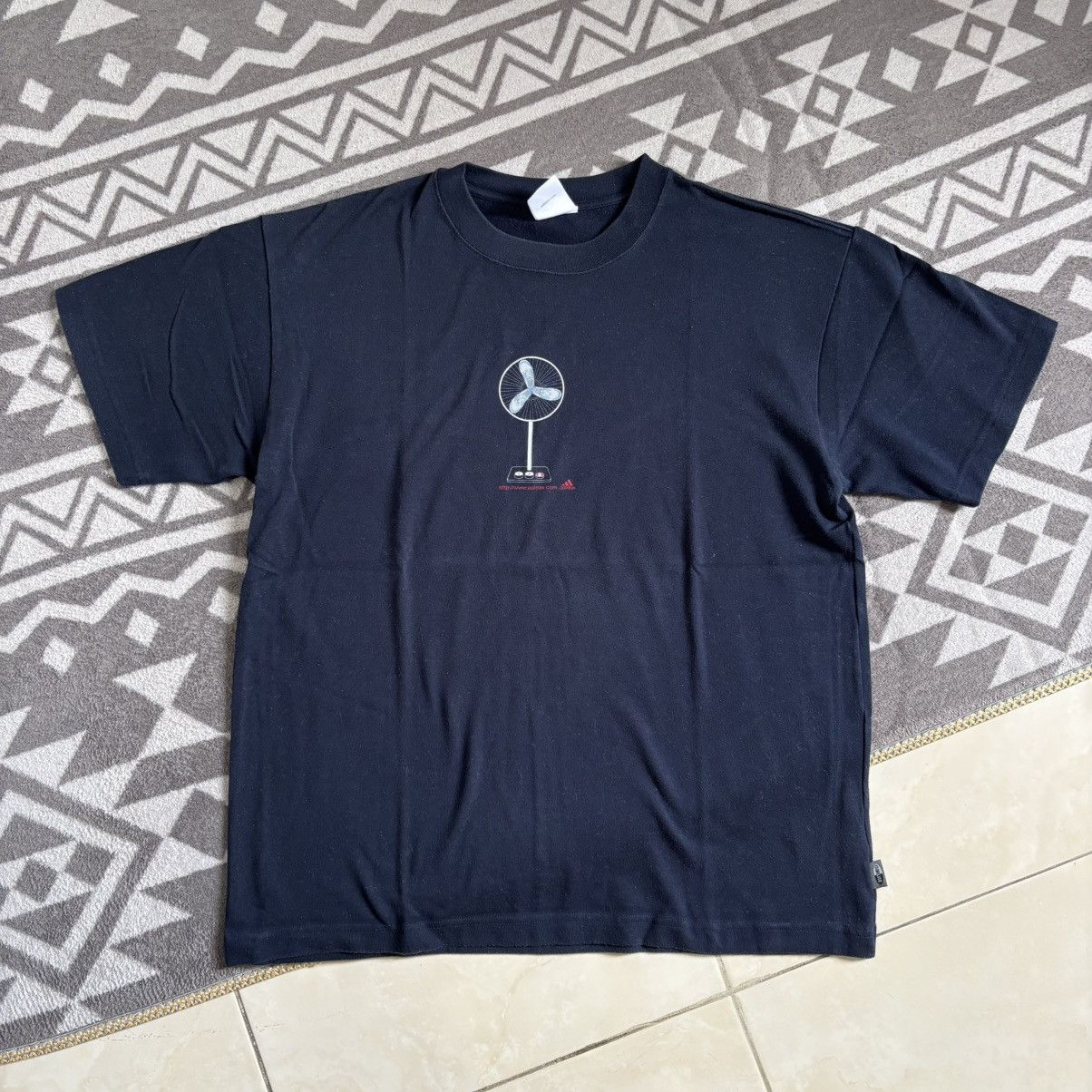 Adidas RARE🔥 Vintage Adidas Fan logo t-shirt Size US M / EU 48-50 / 2 - 3 Thumbnail
