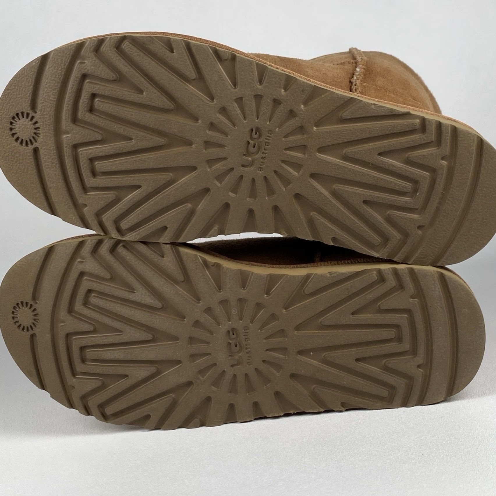 Ugg VINTAGE: No (but ensure title uses original words). Size 28" / US 6 / IT 42 - 6 Thumbnail