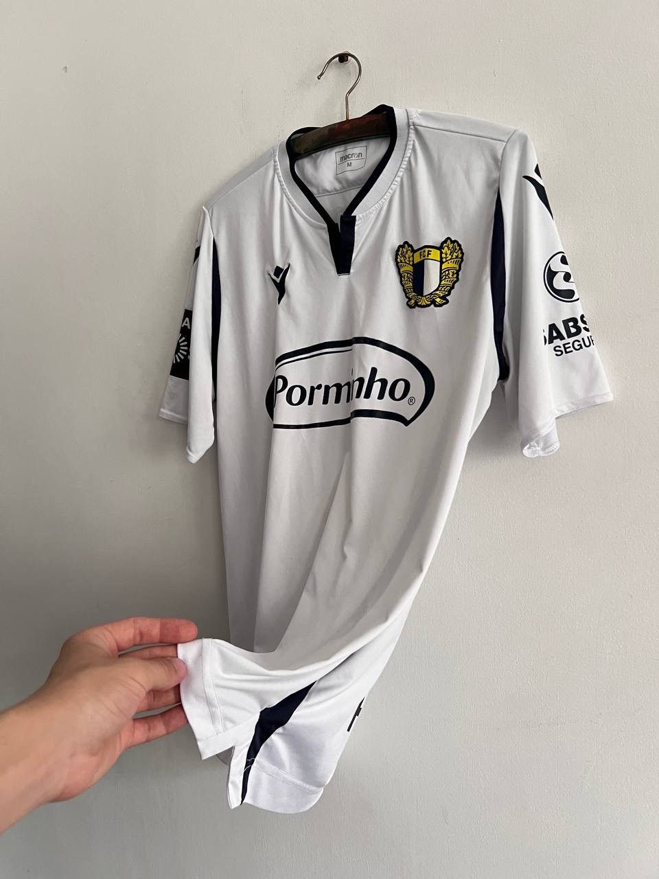 Other Macron FC Famalicao / Famalican Portugal Soccer Football Size US M / EU 48-50 / 2 - 11 Thumbnail