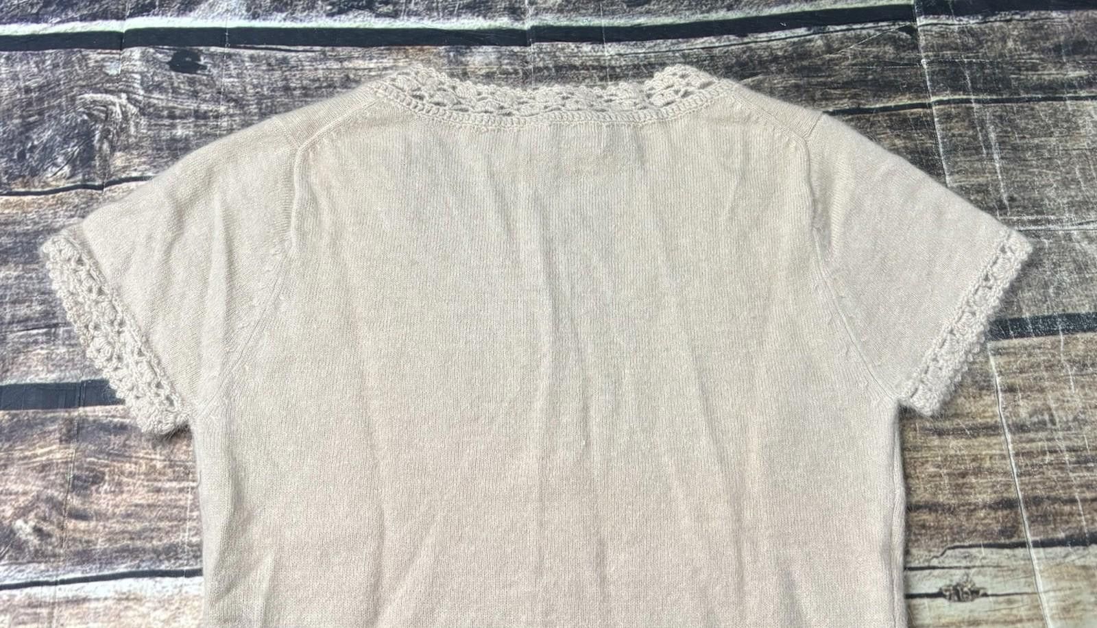 The Unbranded Brand VTG Wool Angora Top Women's Small Embroidered Short Sleeve Size S / US 4 / IT 40 - 6 Thumbnail