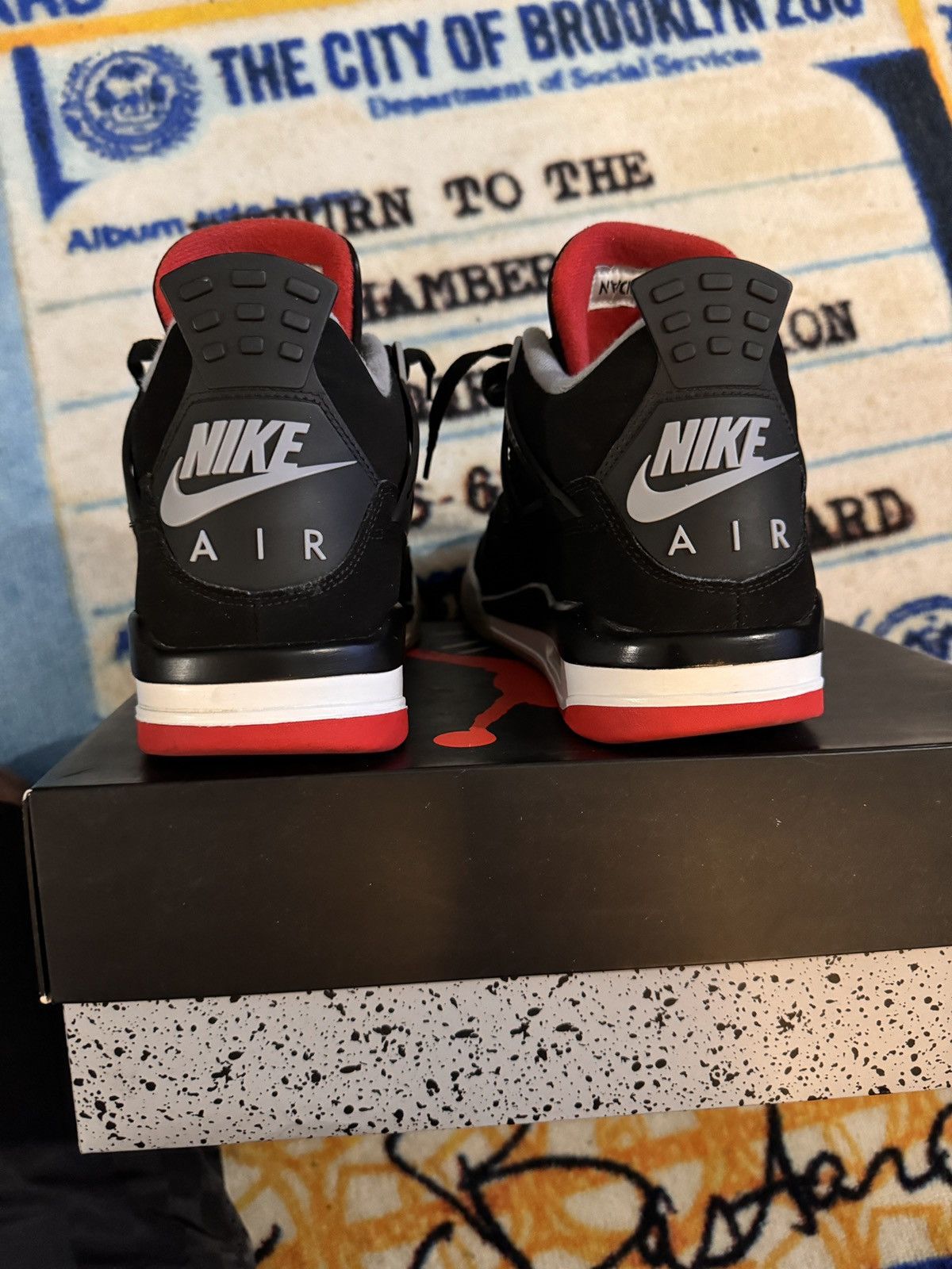 Jordan Brand Jordan Bred 4 Size US 10 / EU 43 - 5 Thumbnail