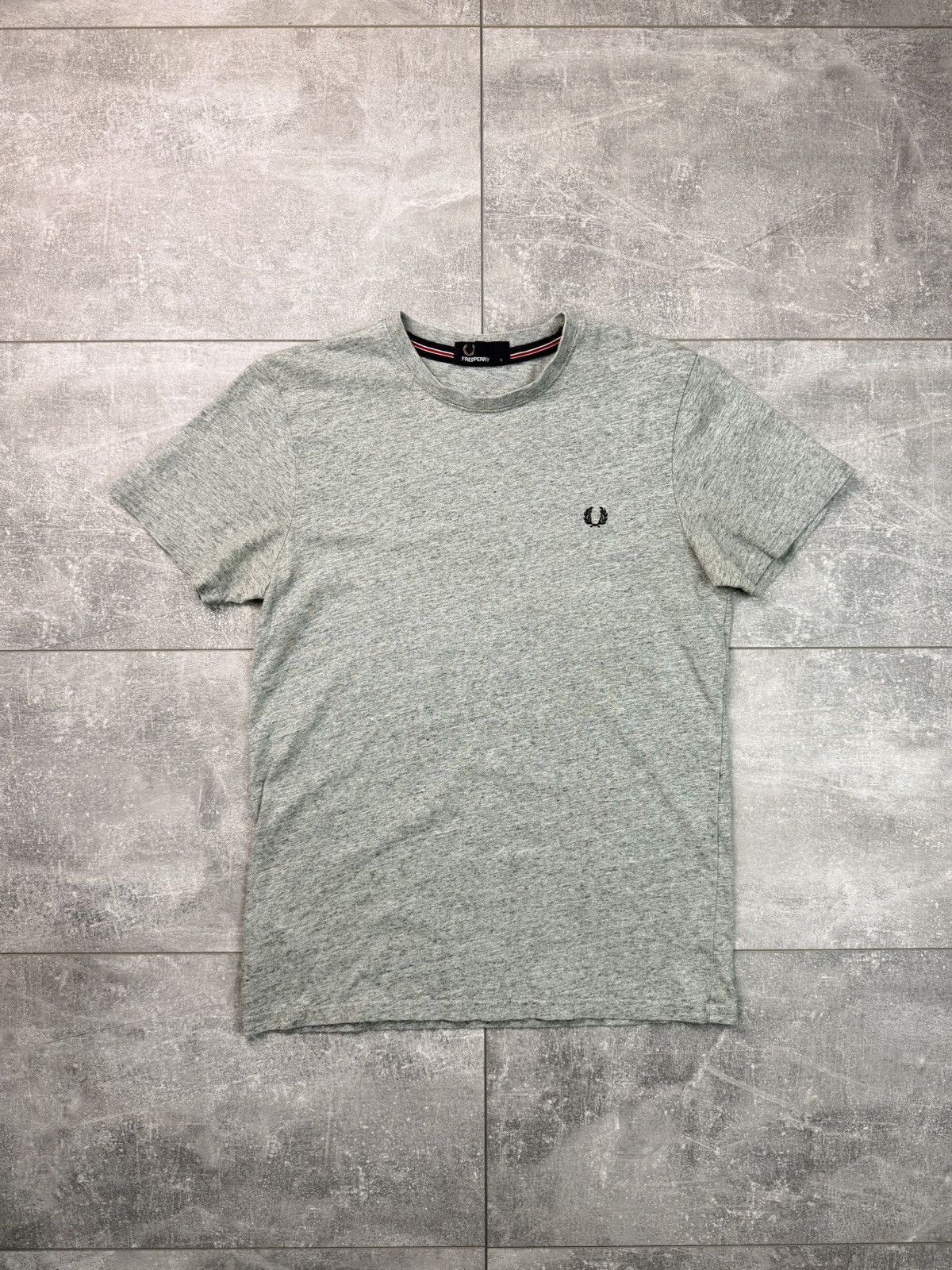 Fred Perry Fred Perry Grey T-shirt Size US S / EU 44-46 / 1 - 1 Thumbnail