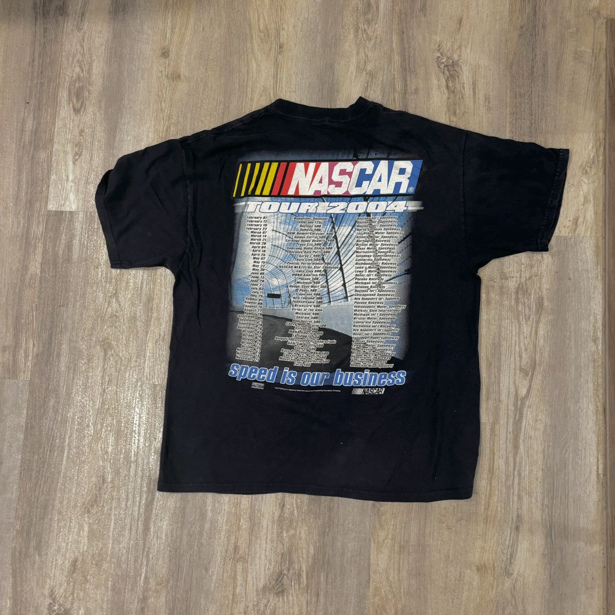 Ford × NASCAR × Vintage Nascar Ford Racing 2004 Vintage TShirt size L Size US L / EU 52-54 / 3 - 2 Thumbnail