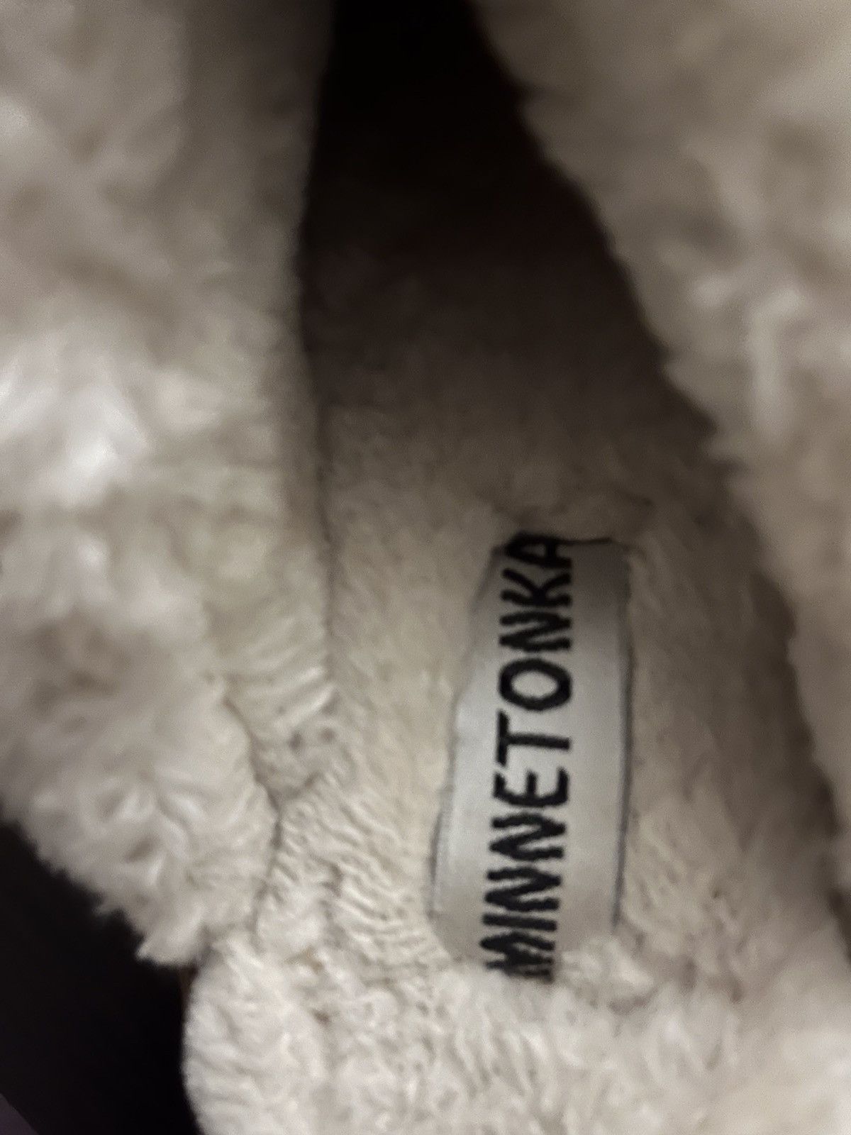 Minnetonka MinneTonka Women’s Chesney Slippers Size 10W Size US 10 / IT 40 - 6 Thumbnail