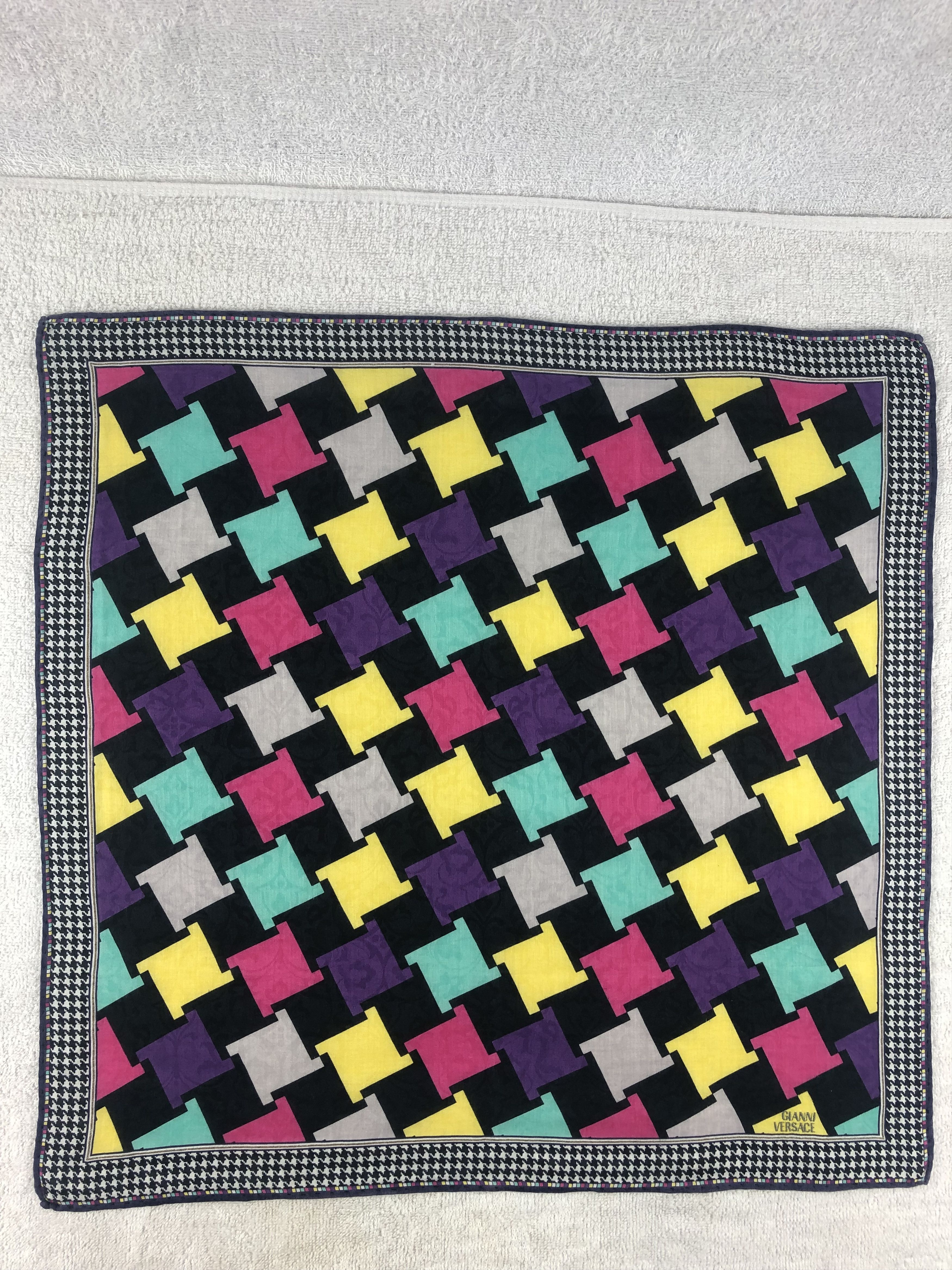 Versace Gianni Versace Handkerchief / Bandana / Neckerchief A1300 Size ONE SIZE - 3 Thumbnail