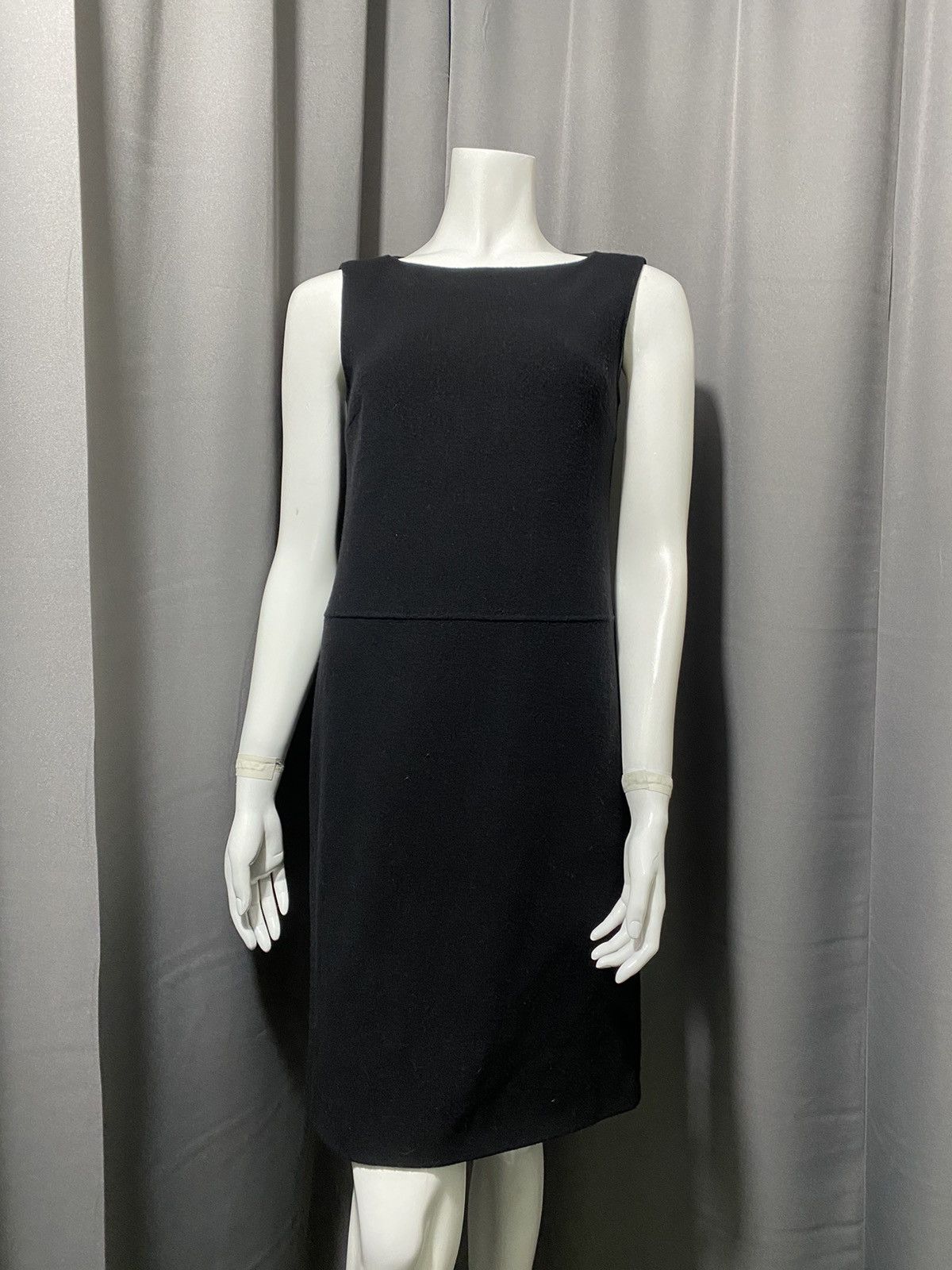 Max Mara Fall 2004 Wool Neckline Knee Length Dress Size XS / US 0-2 / IT 36-38 - 1 Thumbnail