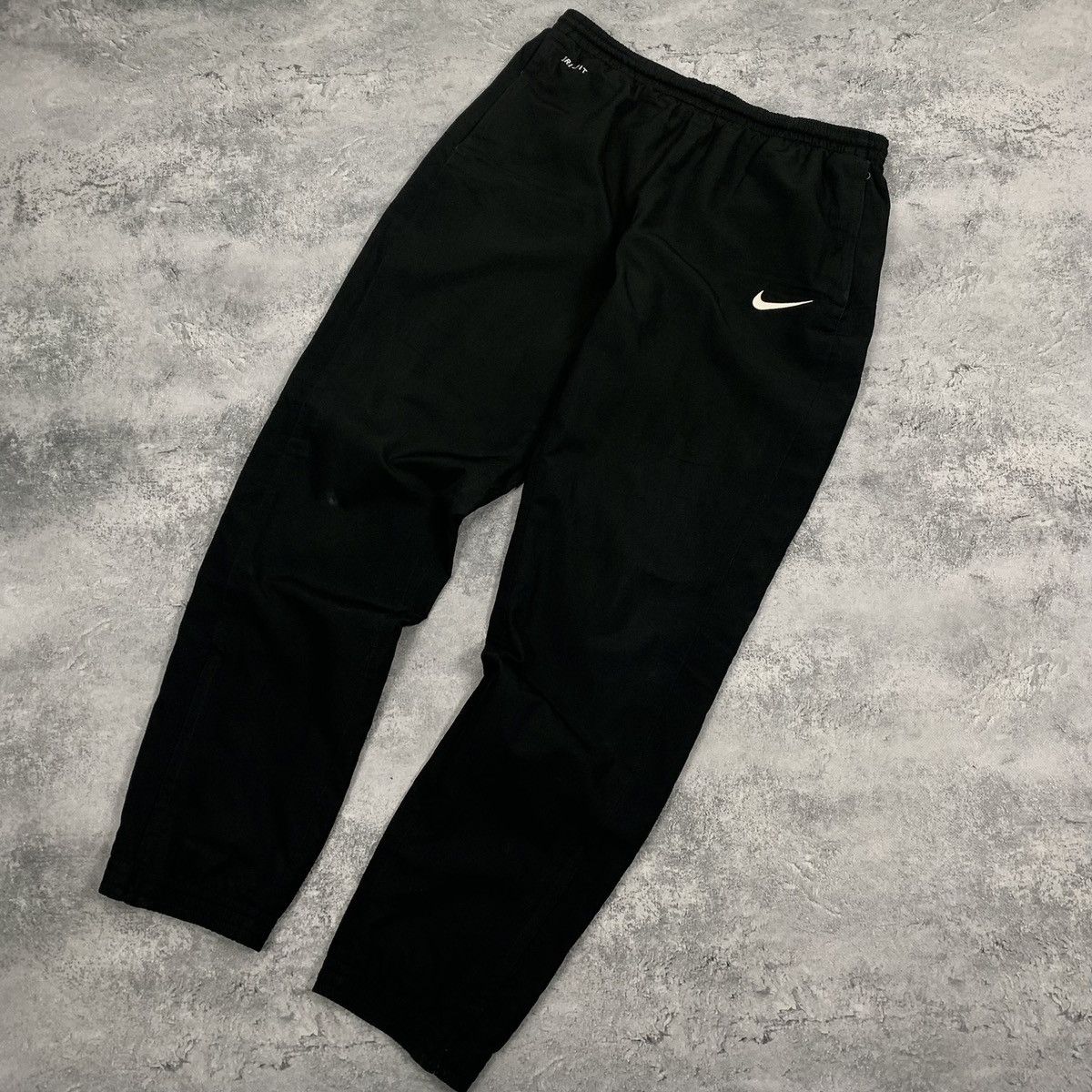 Nike Vintage Y2K Nike Nylon Sweatpants Black Joggers Swoosh Logo Size US 34 / EU 50 - 1 Thumbnail