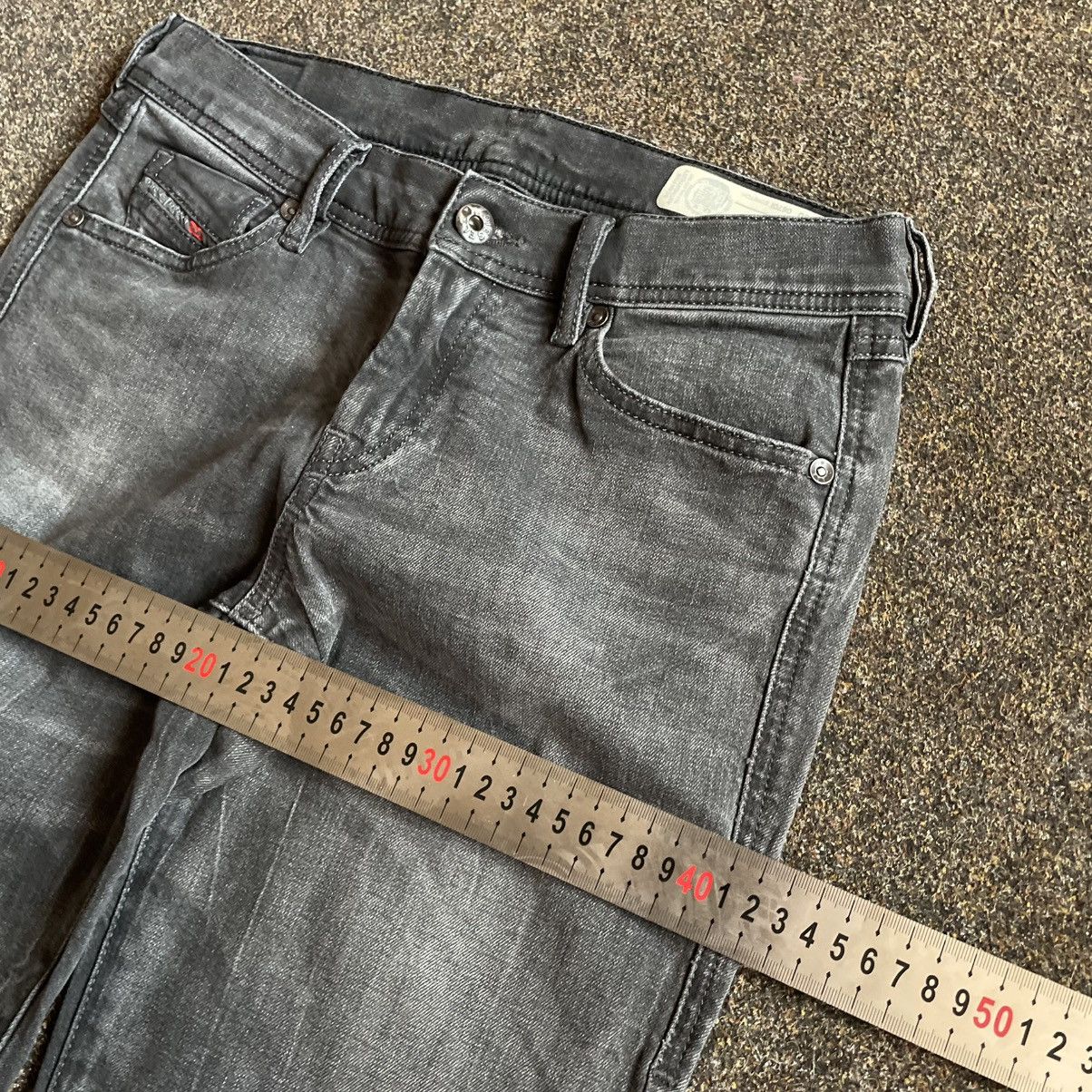 Vintage Vintage Diesel Faded Distressed Slim Jeans Grunge Y2K 27 Size 27" / US 4 / IT 40 - 9 Thumbnail