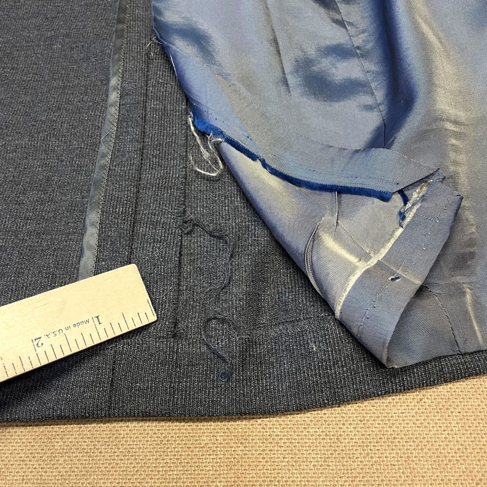 Oscar De La Renta Oscar de la Renta Blazer Mens 44 Long Gray 100% Wool 3 Button Flap Pockets Lined Size 44R - 3 Thumbnail