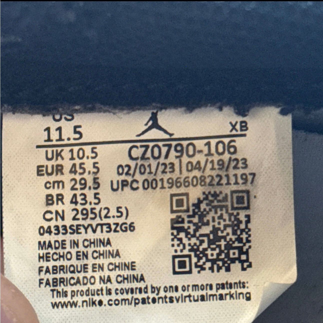 Jordan Brand × Nike Size 11.5 - Air Jordan 1 Retro Low OG Black Toe Men's Shoes Size US 11.5 / EU 44-45 - 7 Thumbnail