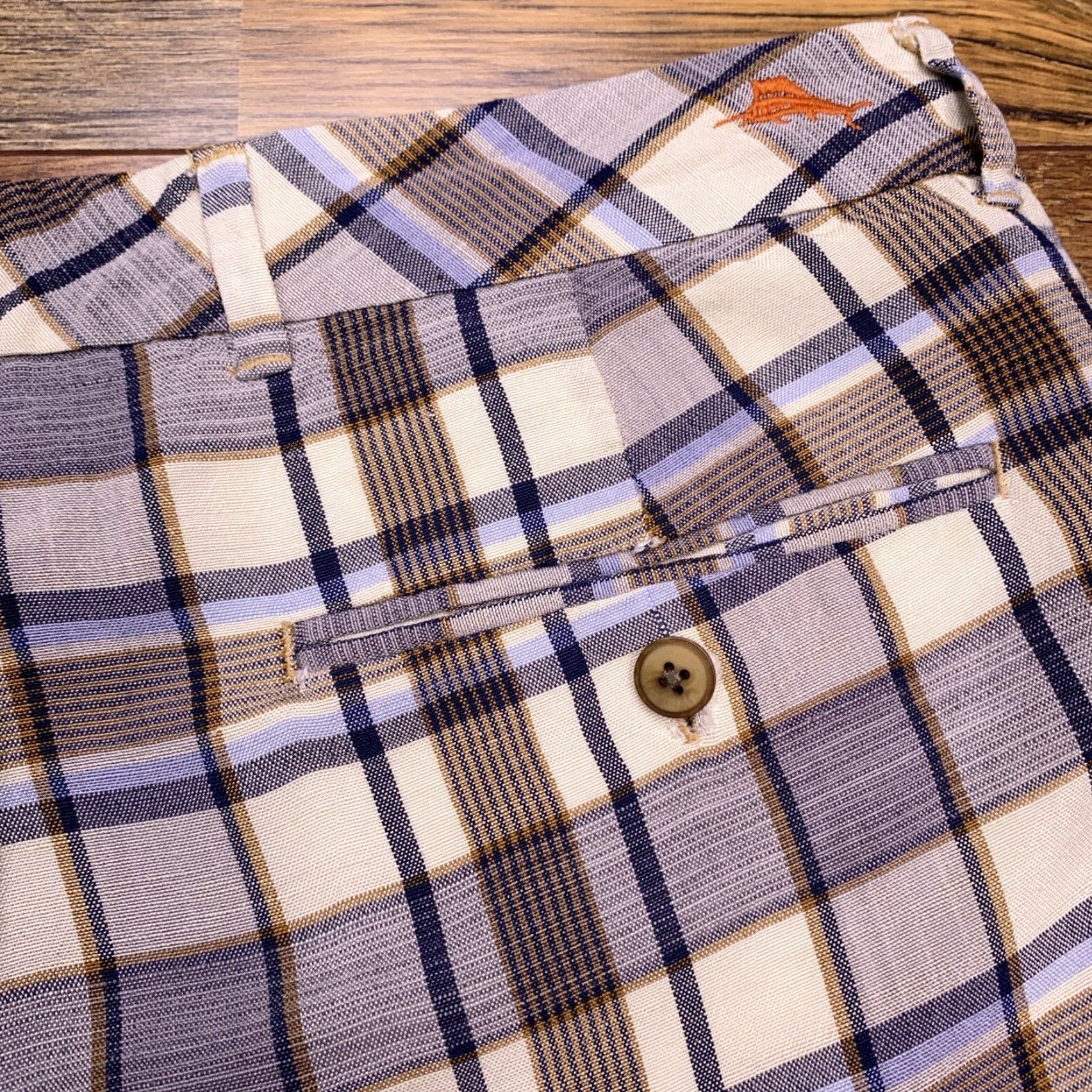 Tommy Bahama Tommy Bahama Shorts Adult 32 Linen Paradise Nation Flat Front Plaid Marlin Mens Size US 32 / EU 48 - 7 Thumbnail