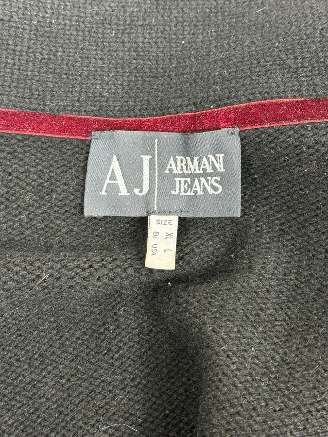 Armani 2000s Armani Black Wool Buttoned Cardigan Sweater Size US M / EU 48-50 / 2 - 10 Thumbnail