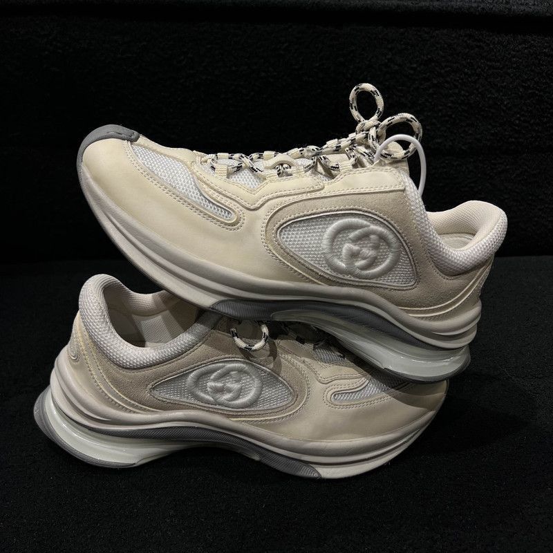 Gucci Run Comfortable Lace-Up Sneakers for Men -