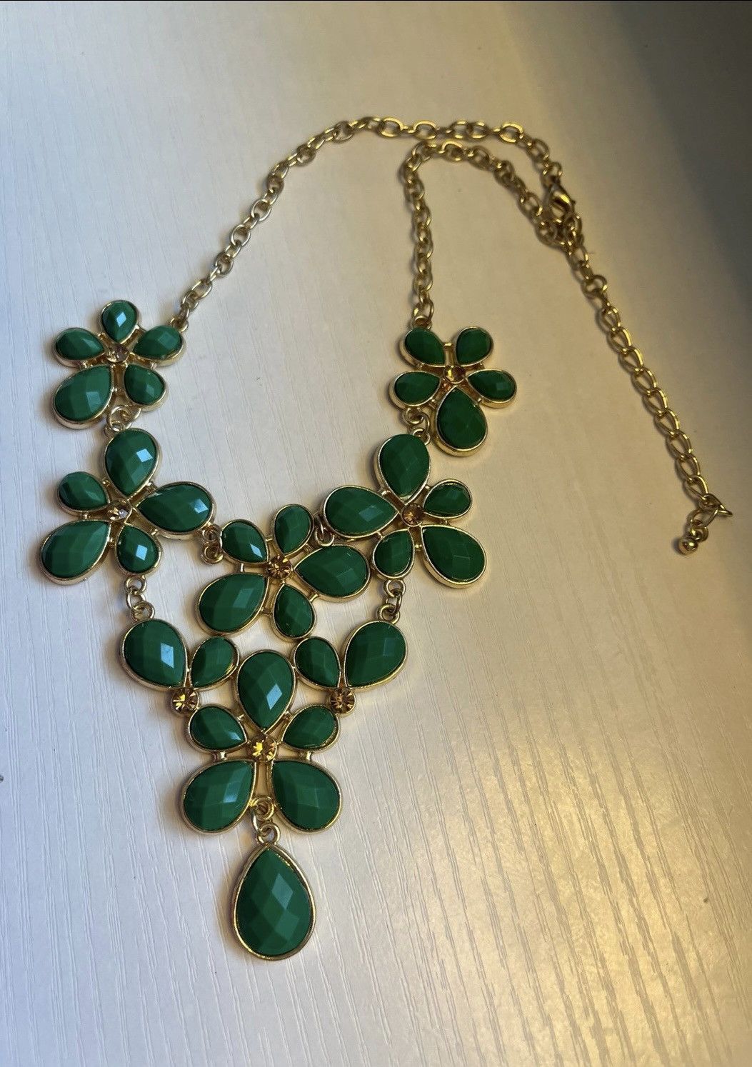 Other Elegant Gold and Green Floral Necklace Size ONE SIZE - 4 Thumbnail