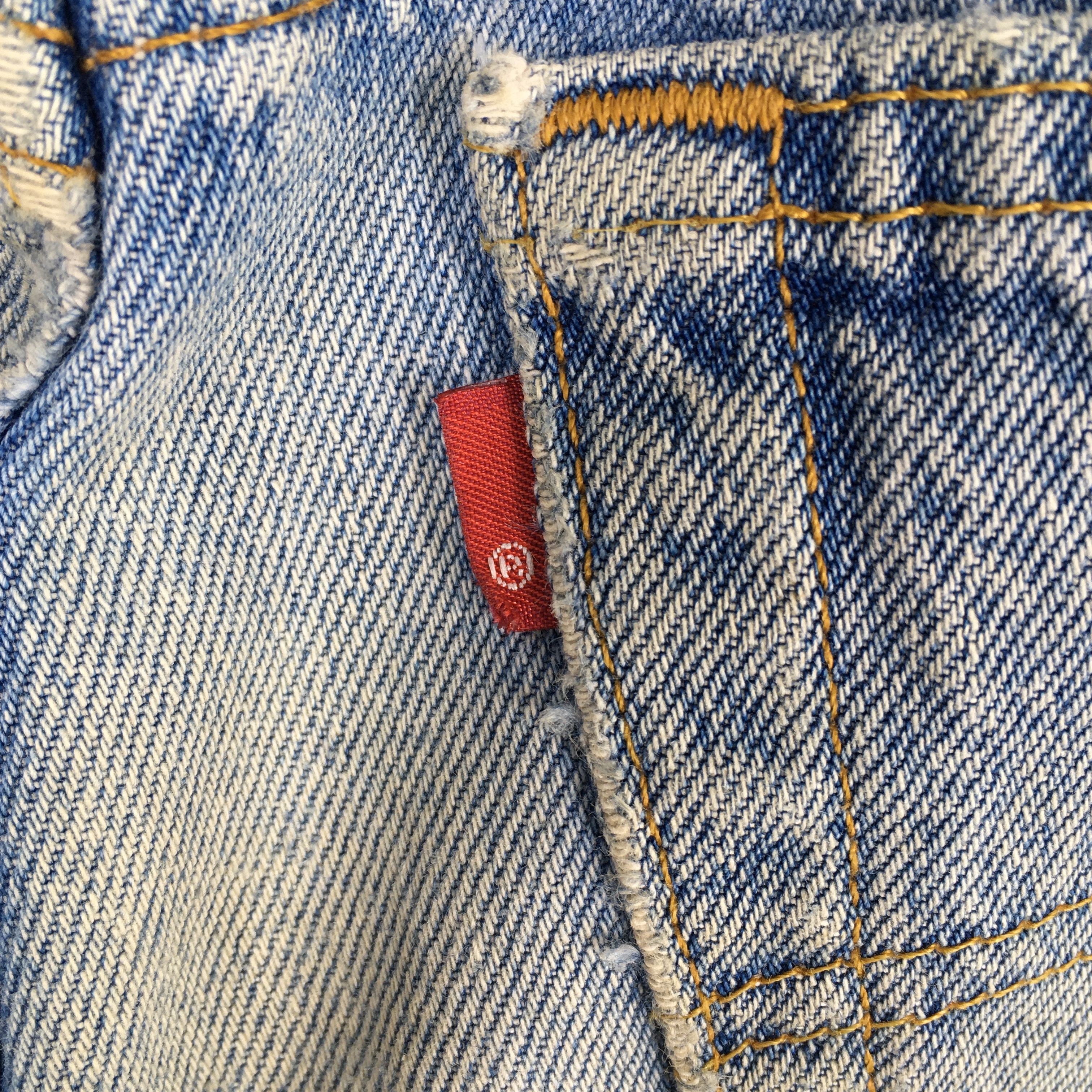 Levi's Size 29x30 Vintage 90s Levi's 501 Faded Blue Jeans S599 Size US 29 - 12 Thumbnail