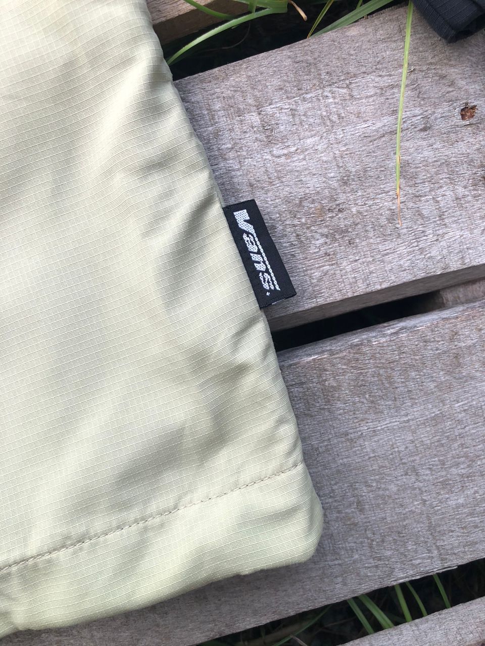 Vans Vintage 90s Vans Skateboards Windbreaker Jacket Size US L / EU 52-54 / 3 - 7 Thumbnail