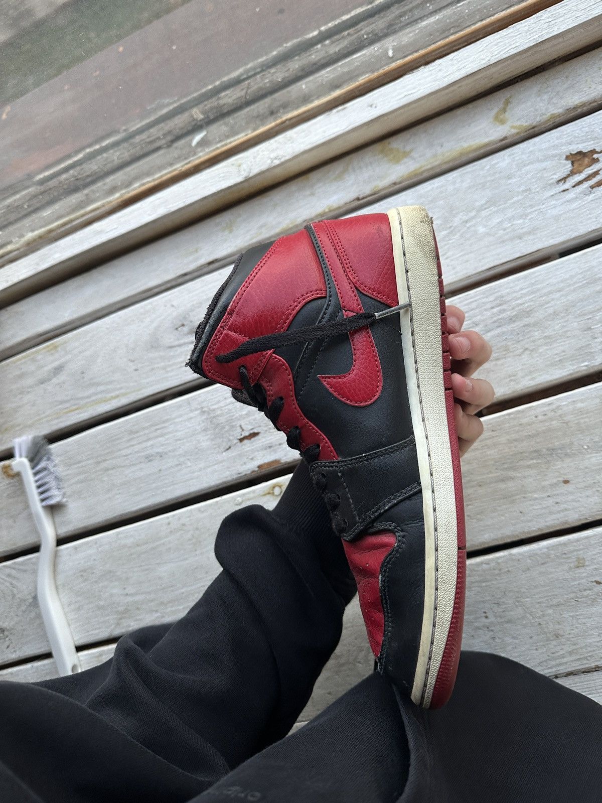 Nike 🚨NIKE AIR JORDAN 1 BRED MID RED BLACK WITH LOGO SHOES Size US 8.5 / EU 41-42 - 5 Thumbnail