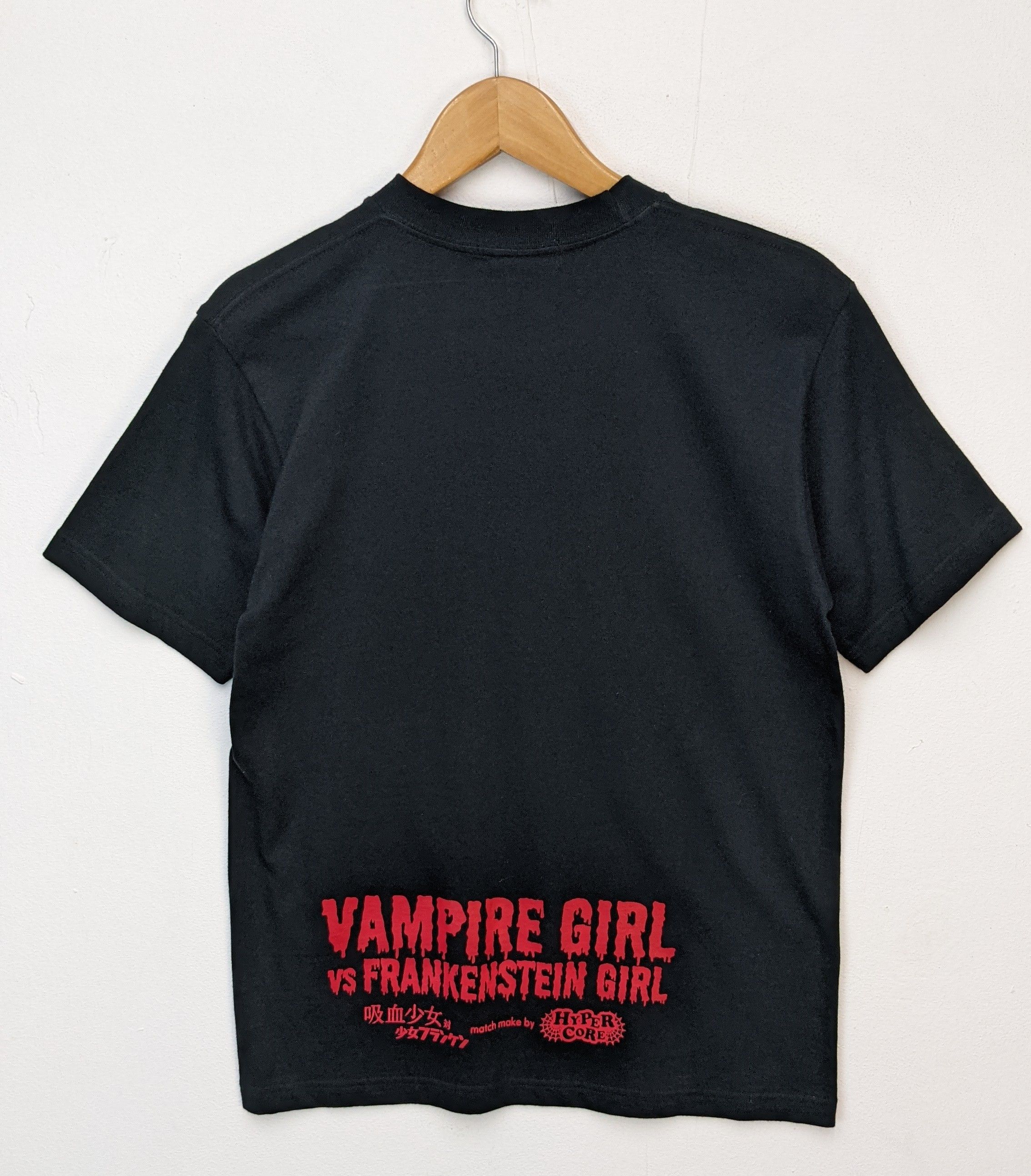 Vintage Vampire Girl Vs Frankenstein Girl Hyper Core Movie Tshirt Size US S / EU 44-46 / 1 - 2 Thumbnail
