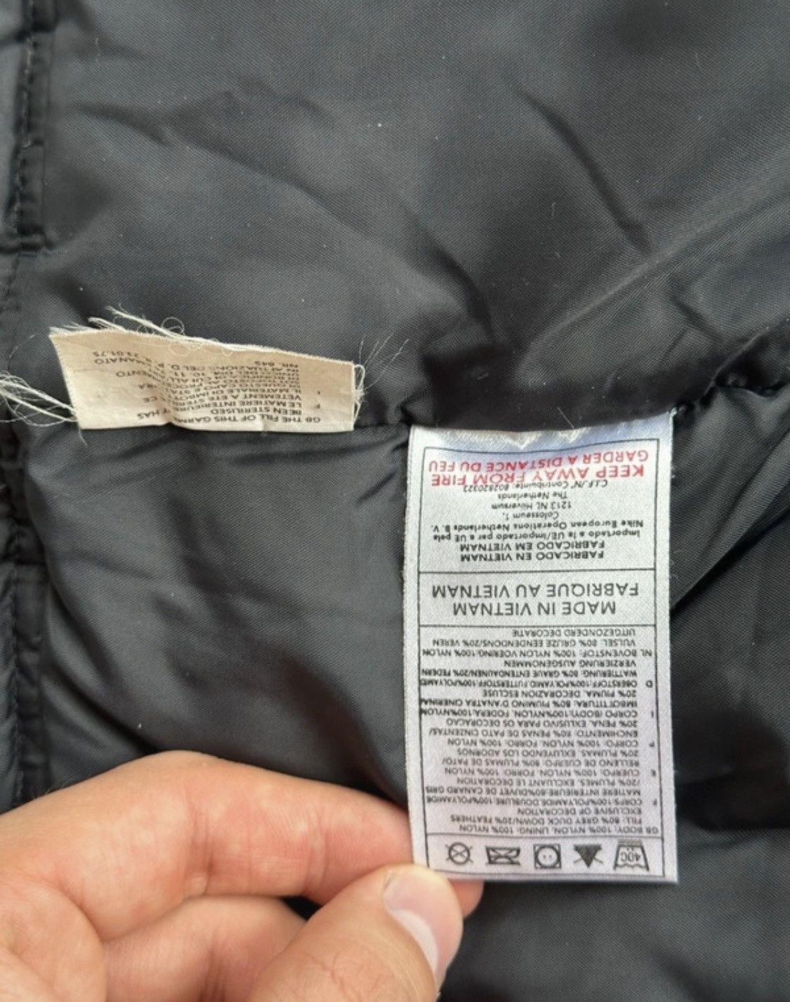 Vintage Vintage Nike Down Jacket Size US L / EU 52-54 / 3 - 6 Thumbnail
