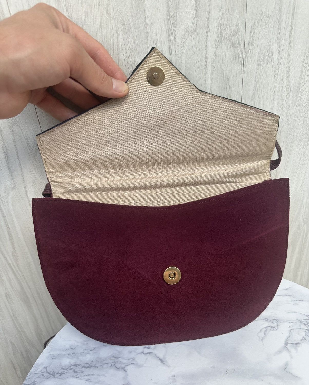 Bally VINTAGE 1980s BALLY Burgundy Suede and Leather Crossbody Bag Size ONE SIZE - 12 Thumbnail