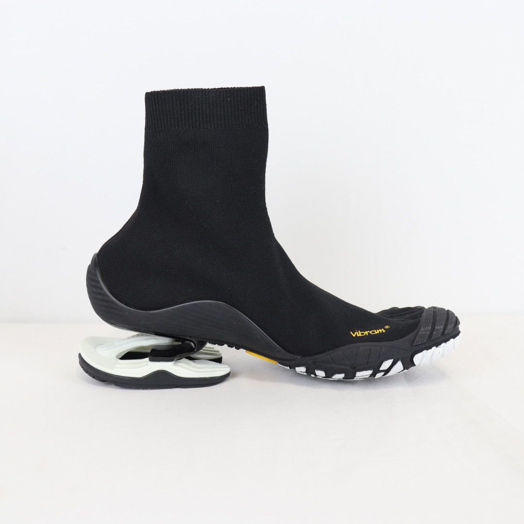Balenciaga o1rshd1 Flex Five Toe Socks Boots in Black/white Size US 6 / EU 39 - 7 Thumbnail