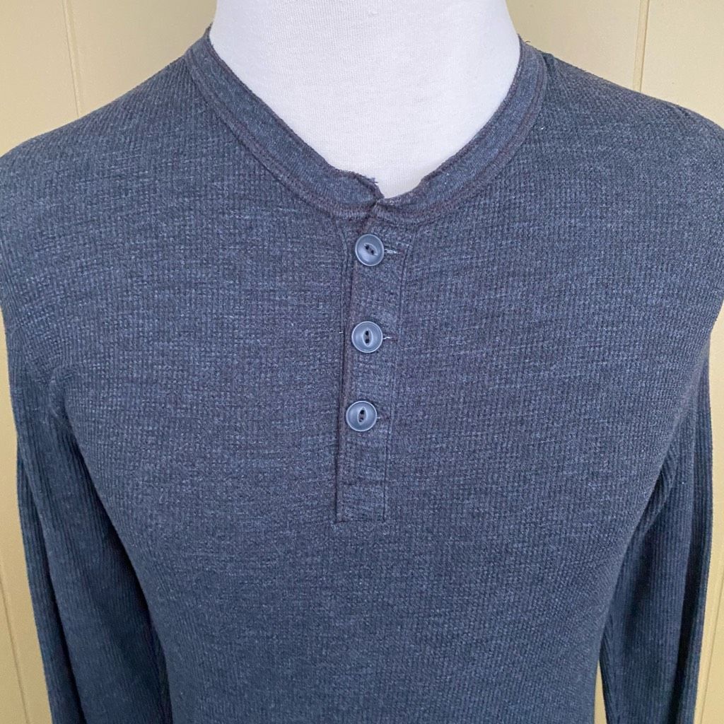 Old Navy Old Navy men M cotton blend 3 button textured thermal longsl Size US M / EU 48-50 / 2 - 2 Thumbnail