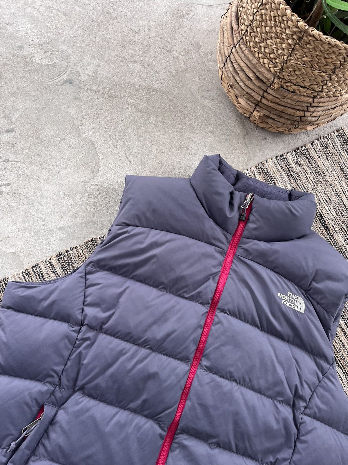 The North Face Vintage The North Face 700 Blue Pink Outdoor Puffer Vest Size XL / US 12-14 / IT 48-50 - 4 Thumbnail