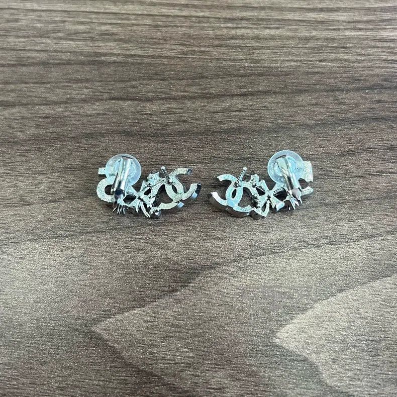 Chanel Chanel 23P silver full diamond earrings Size ONE SIZE - 1 Thumbnail