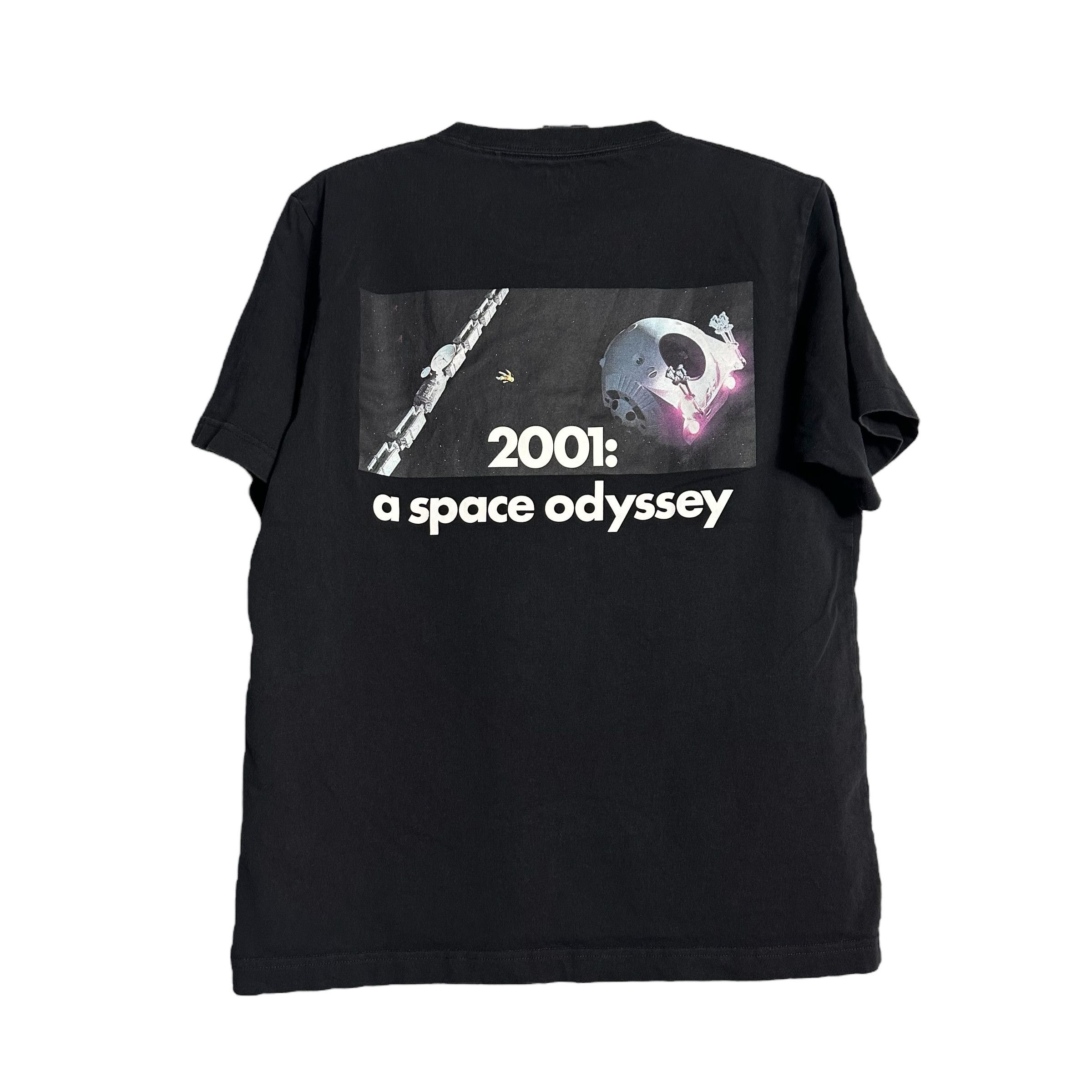 Uniqlo 🔥RARE🔥Uniqlo x 2001: A Space Odyssey Movie T-shirt Size US L / EU 52-54 / 3 - 1 Thumbnail
