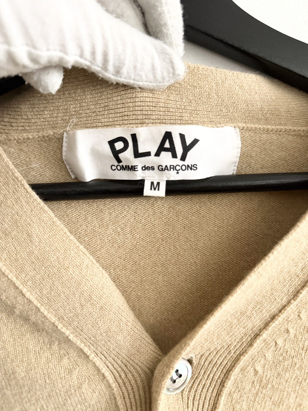 Comme des Garcons RARE! Comme des Garcons PLAY White Heart Cardigan Sweater Size US M / EU 48-50 / 2 - 4 Thumbnail