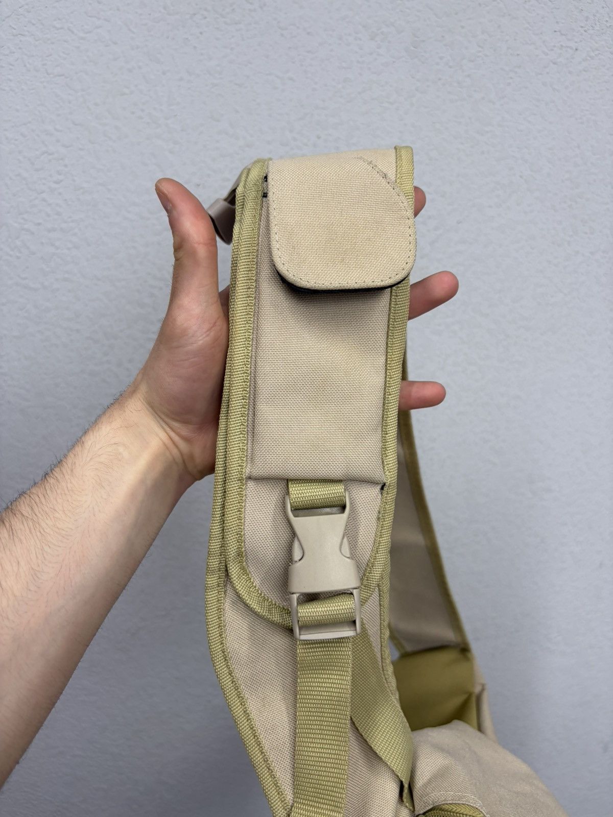 Nike Vintage Tactical Sling Bag Y2K Utility Crossbody Messenger Size ONE SIZE - 9 Thumbnail