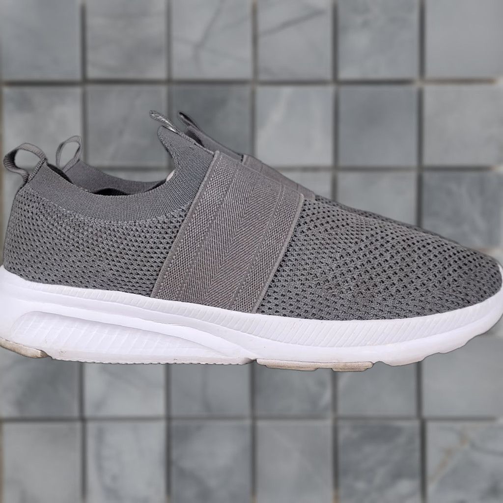 Athletic Works Athletic Works Men's Gray Banded Knit Upper Low Top Slip-on Sneakers Size 10 Athletic Shoes Mens Size US M / EU 48-50 / 2 - 1 Thumbnail