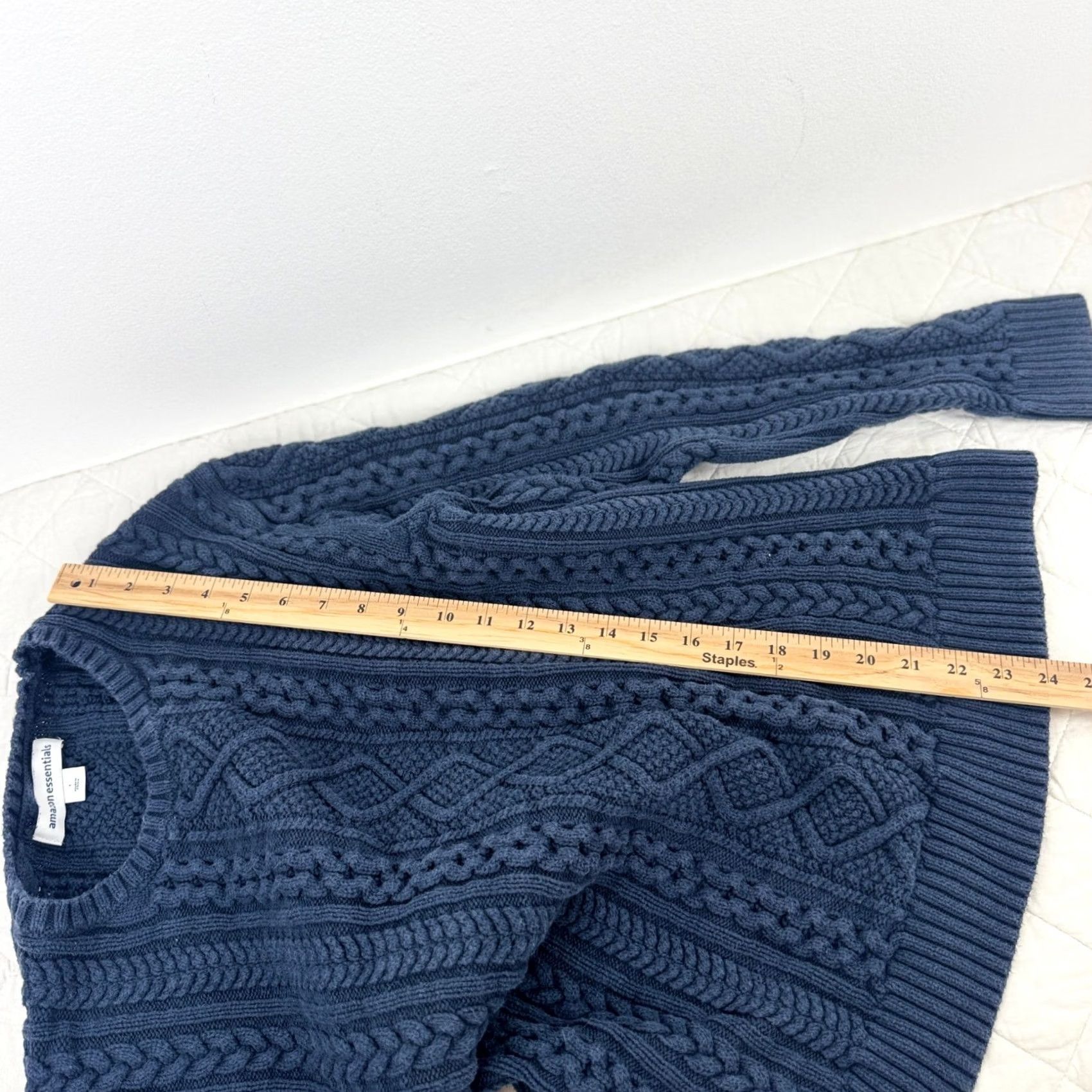 Essentials Amazon Essentials Navy Blue Chunky Cable Knit Crew Neck Sweater Size L Fisherman Size L / US 10 / IT 46 - 7 Thumbnail