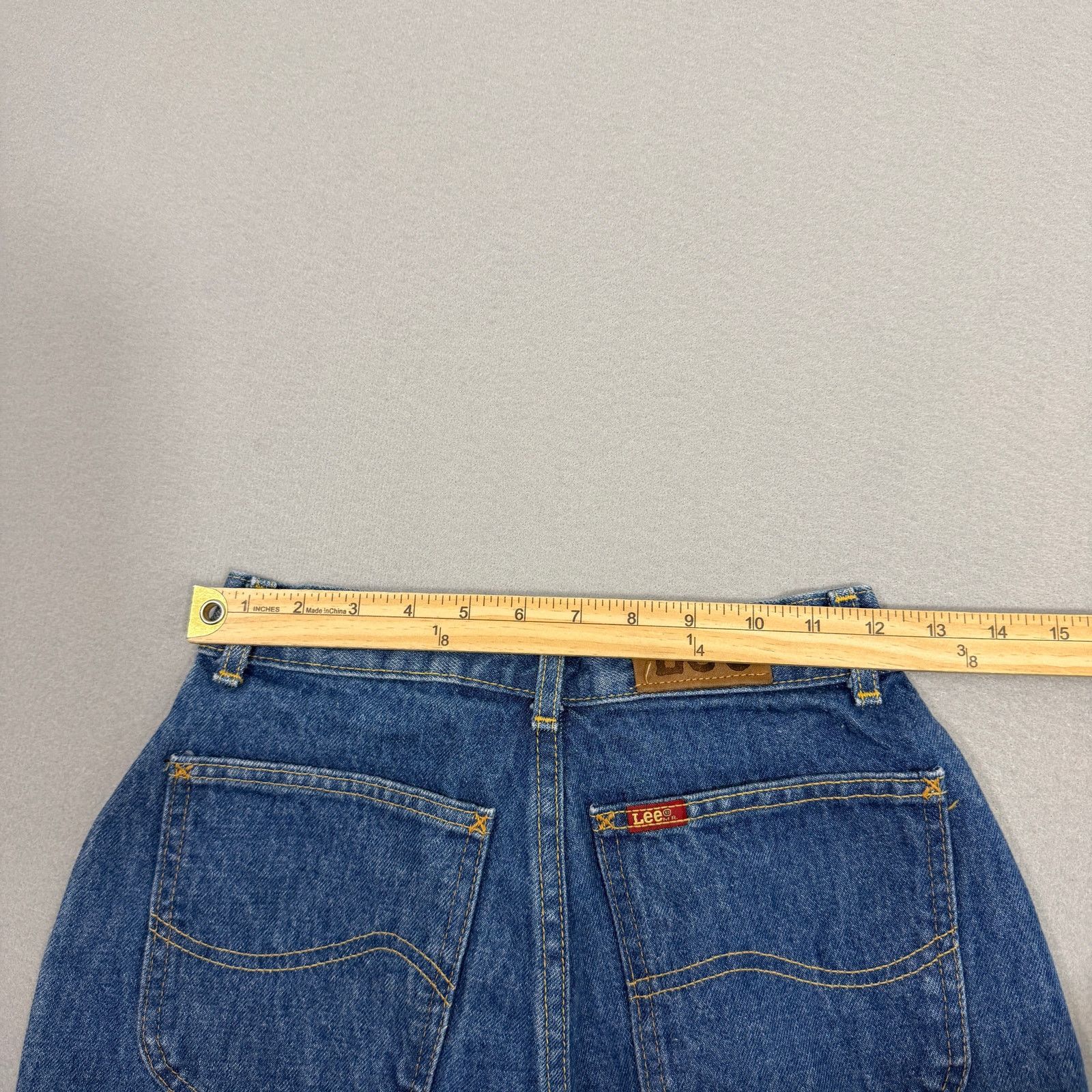 Vintage Vintage Lee Jeans Women's 9 (Fits 25x28) Blue Mom High Rise Size 25" / US 0 / IT 36 - 8 Thumbnail