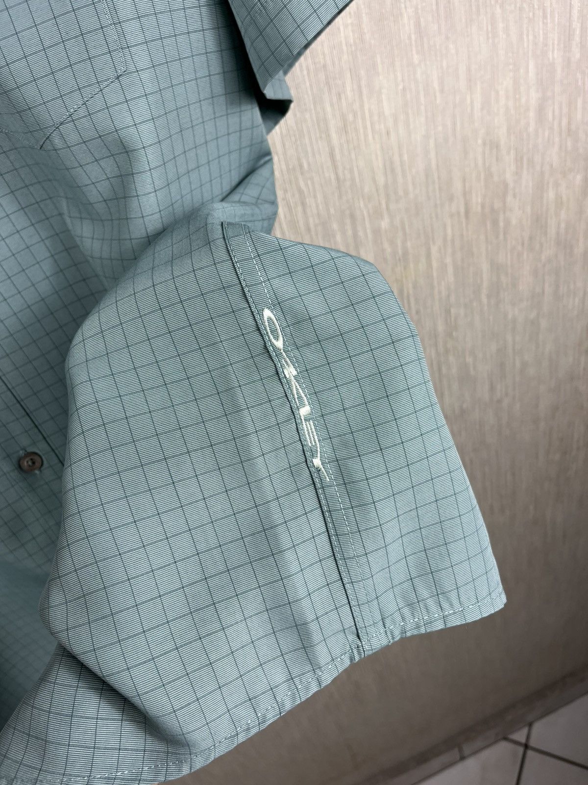 Oakley Vintage Oakley checked gorpcore pocket shirt with small logo Size US XL / EU 56 / 4 - 16 Thumbnail