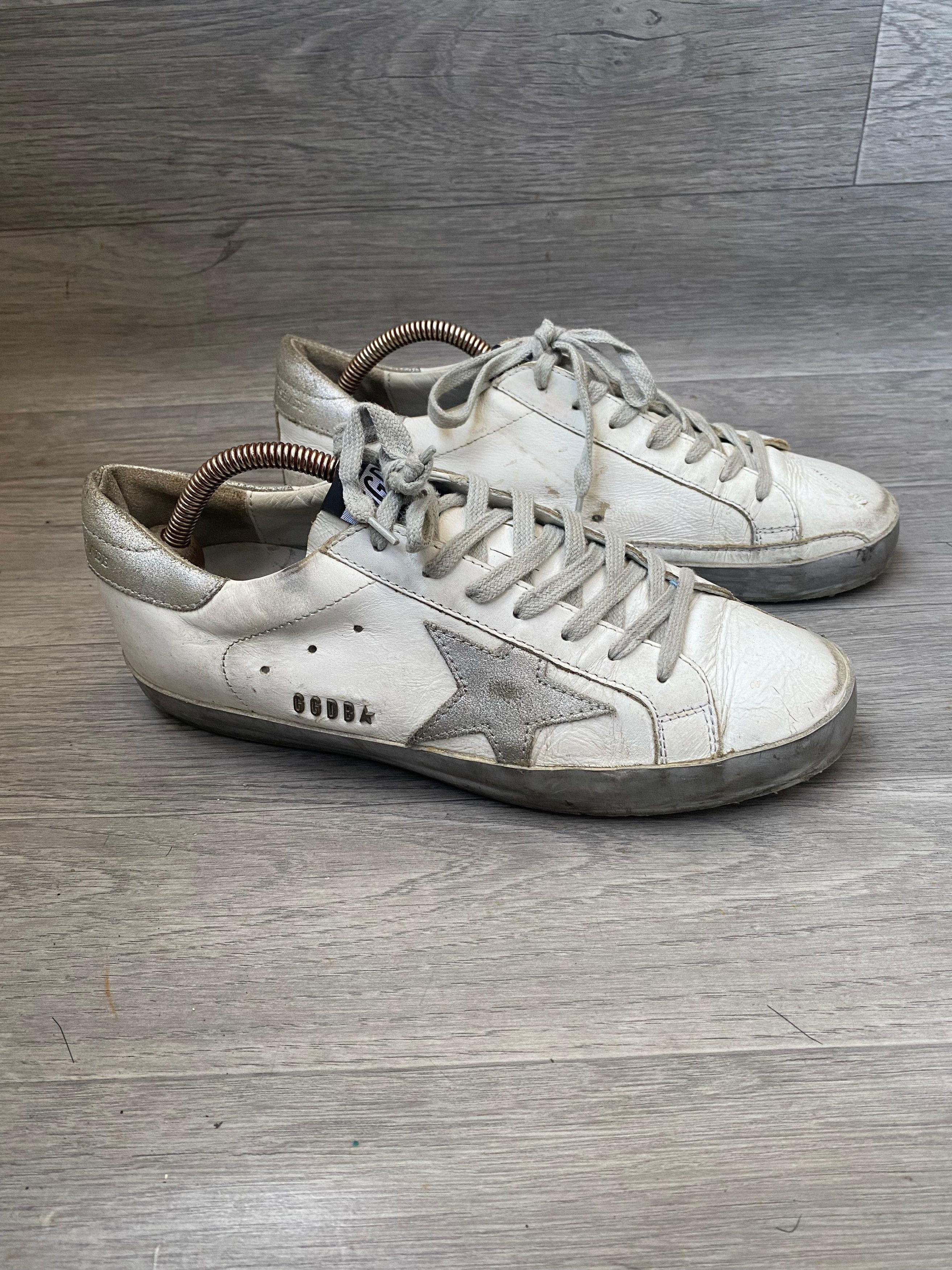 Golden Goose Golden Goose Superstar Distressed Low Top Sneakers Sz 40 Size US 7 / EU 40 - 1 Thumbnail