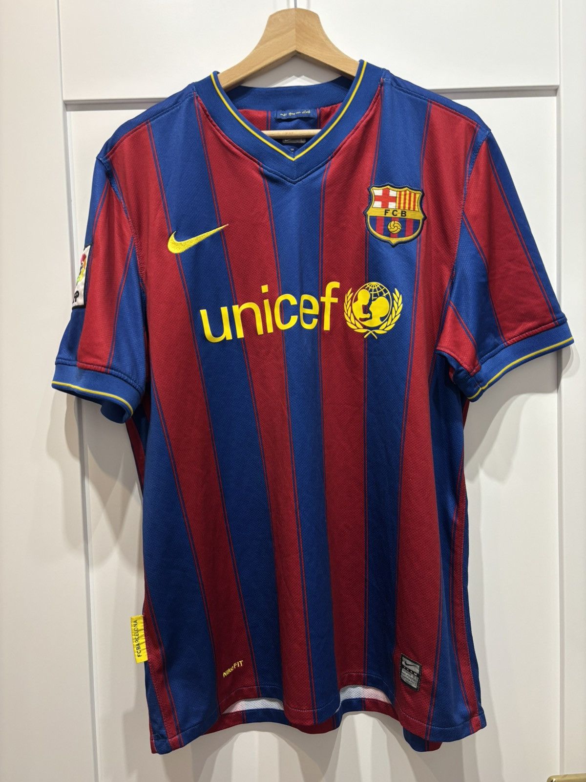 Nike Nike FC Barcelona Home 09/10 r L football Soccer Size US L / EU 52-54 / 3 - 1 Thumbnail