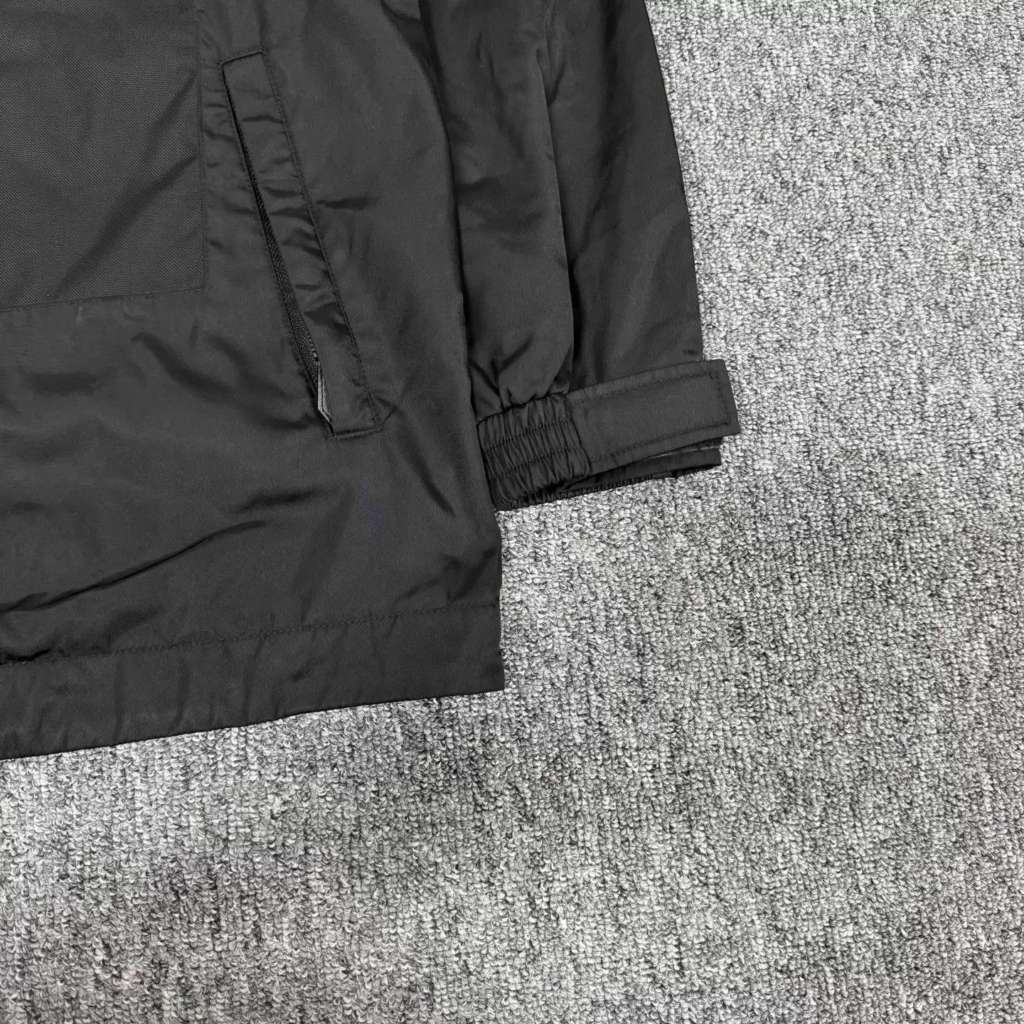 Burberry Burberry Nylon Padded Logo Print Jacket XL Size US XL / EU 56 / 4 - 3 Thumbnail